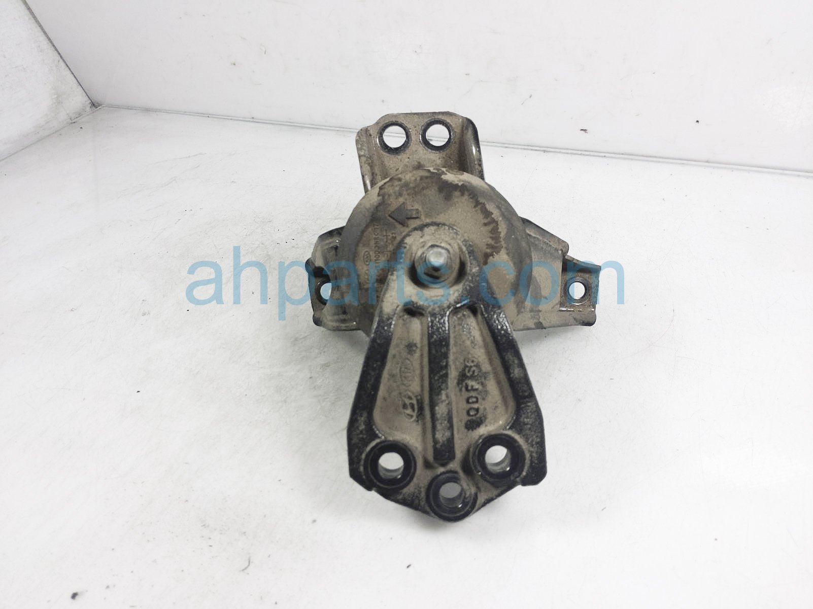 $49 Hyundai RH ENGINE MOUNT