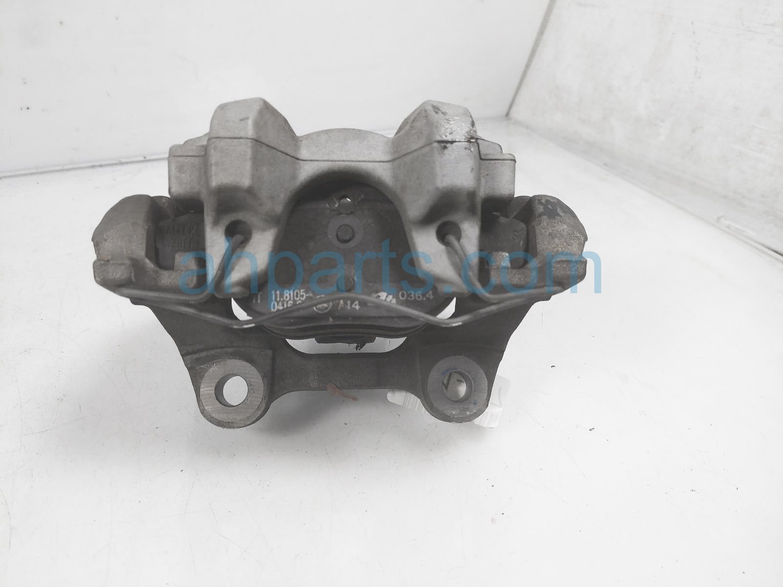 $40 Mercedes RR/LH BRAKE CALIPER