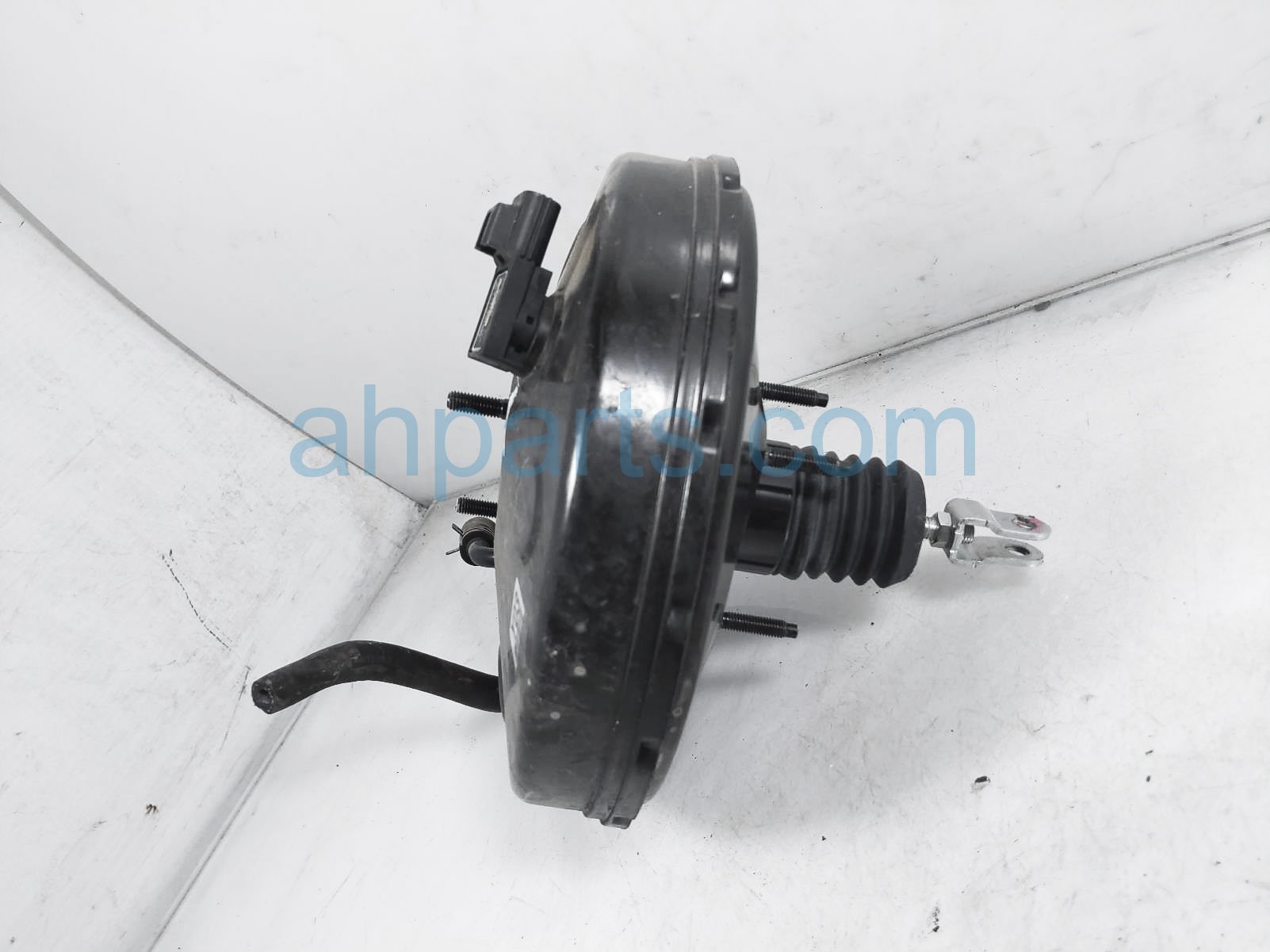 $95 Hyundai POWER BRAKE BOOSTER