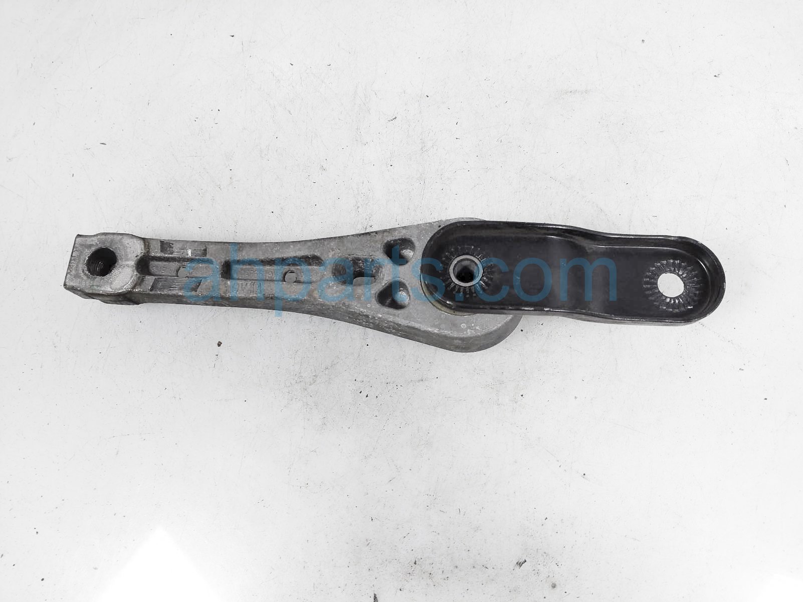 $40 Volkswagen REAR ENGINE DOGBONE SUPPORT MOUNT