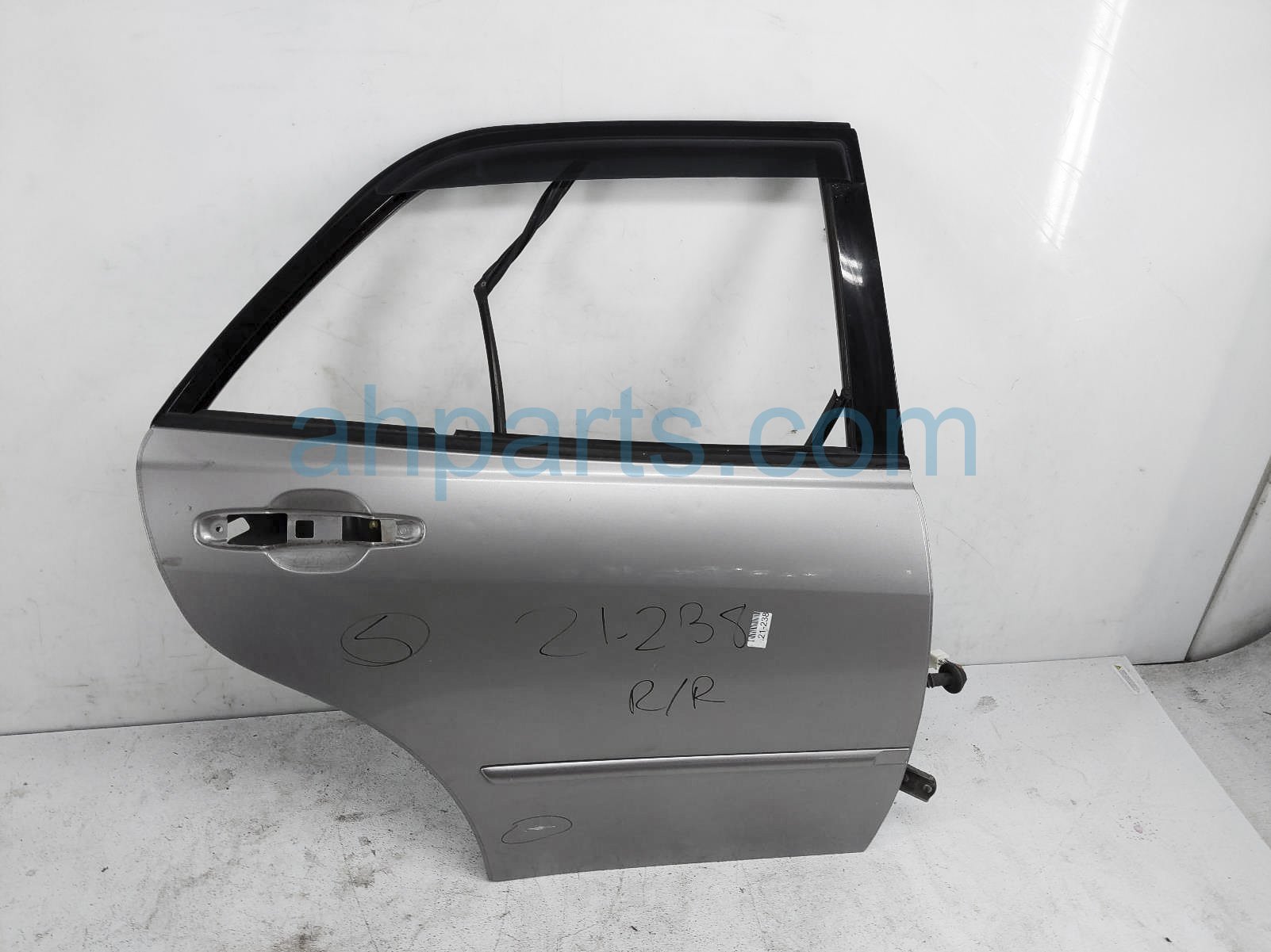 $145 Lexus RR/RH DOOR - SILVER - SHELL ONLY