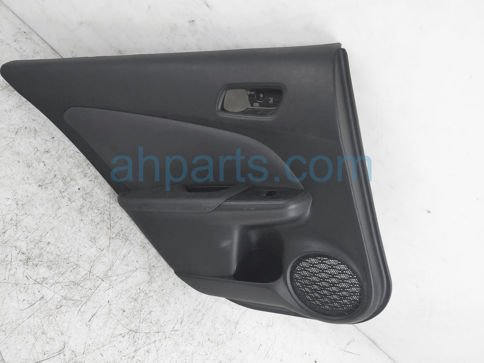 $95 Toyota RR/LH INTERIOR DOOR PANEL - BLACK XL