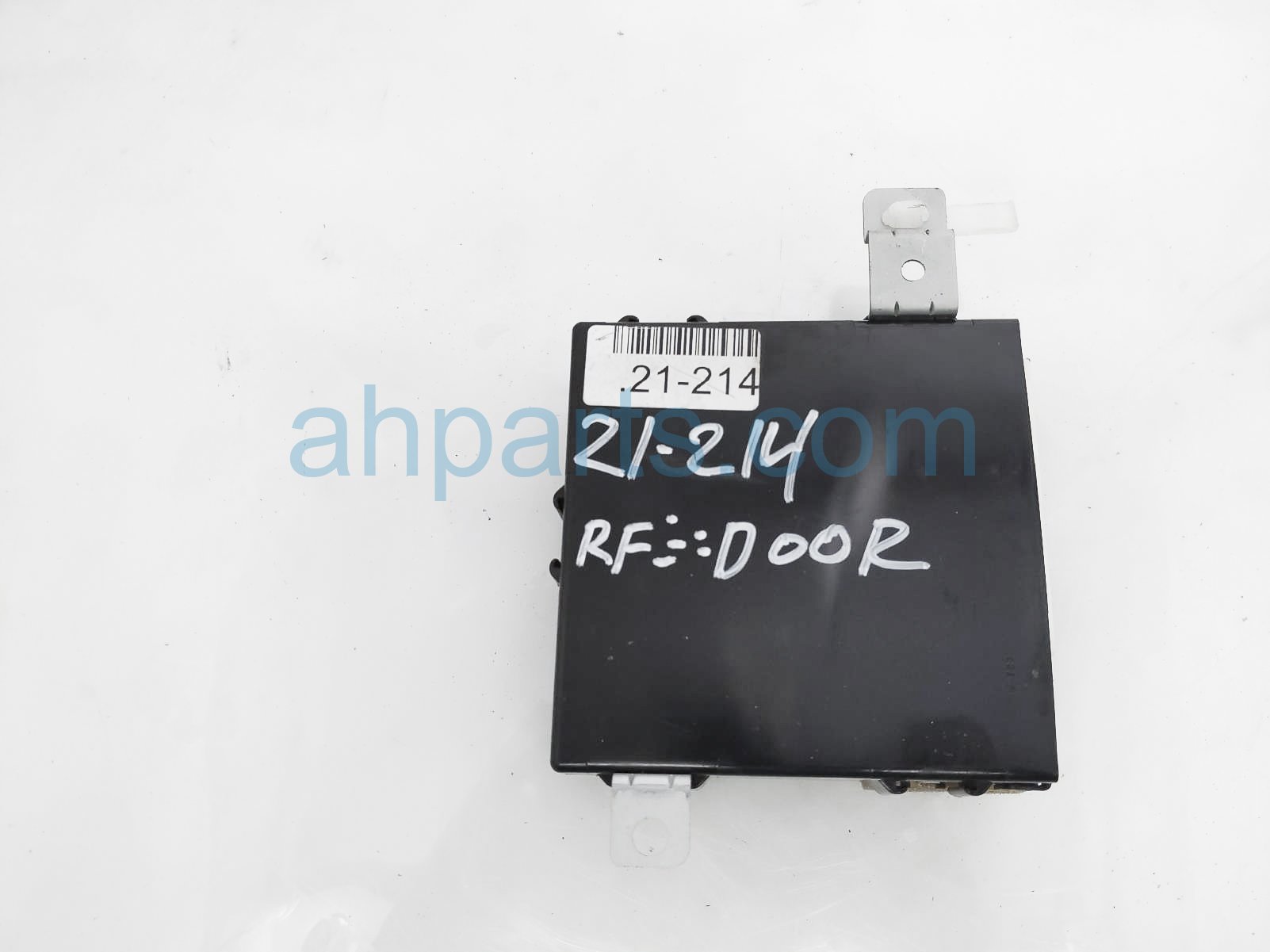 $69 Lexus FR/RH MULTIPLEX NETWORK CONTROL UNIT