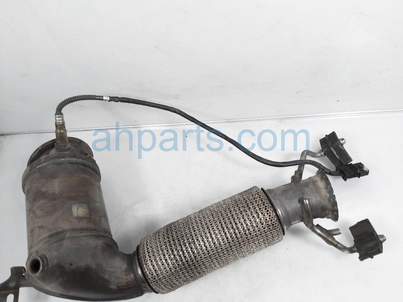 $50 BMW FRONT UPPER CONVERTER OXYGEN SENSOR