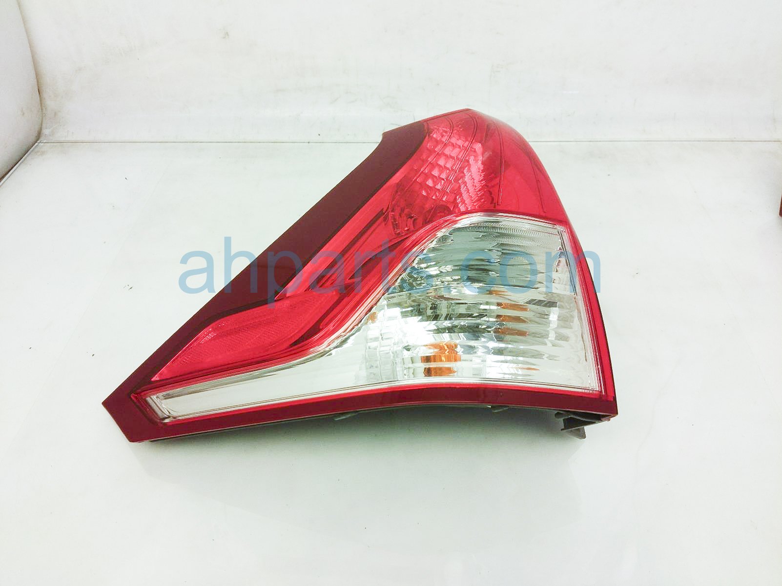 $125 Honda LH LOWER TAIL LAMP (ON BODY)