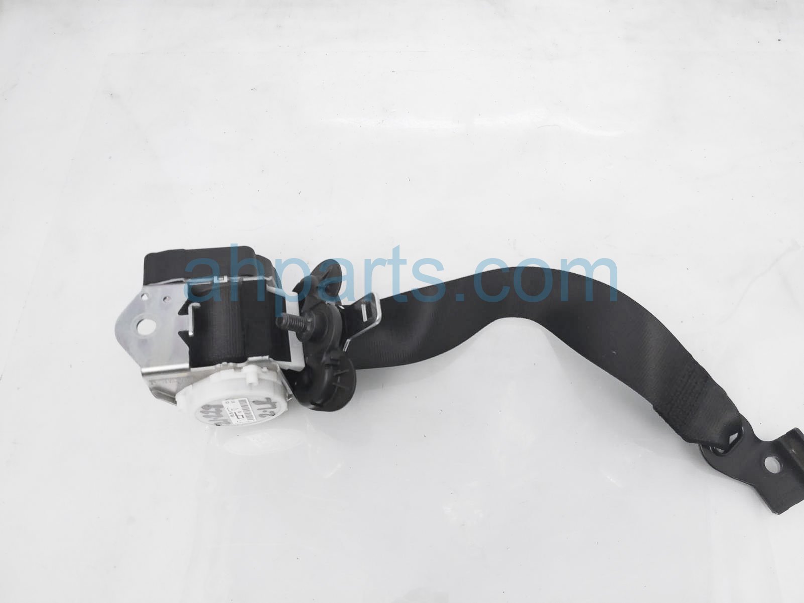 $35 BMW RR/LH SEAT BELT - BLACK 2DR HT