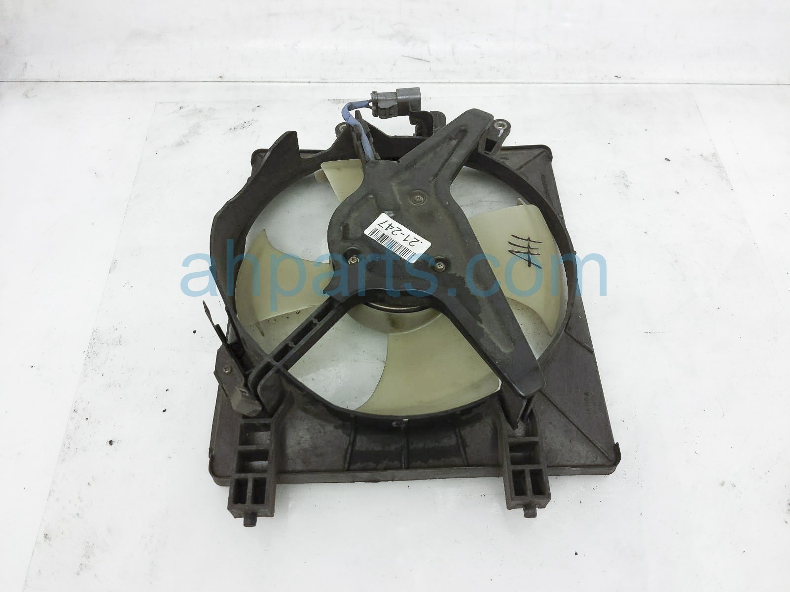 $40 Honda AC CONDENSER FAN ASSEMBLY