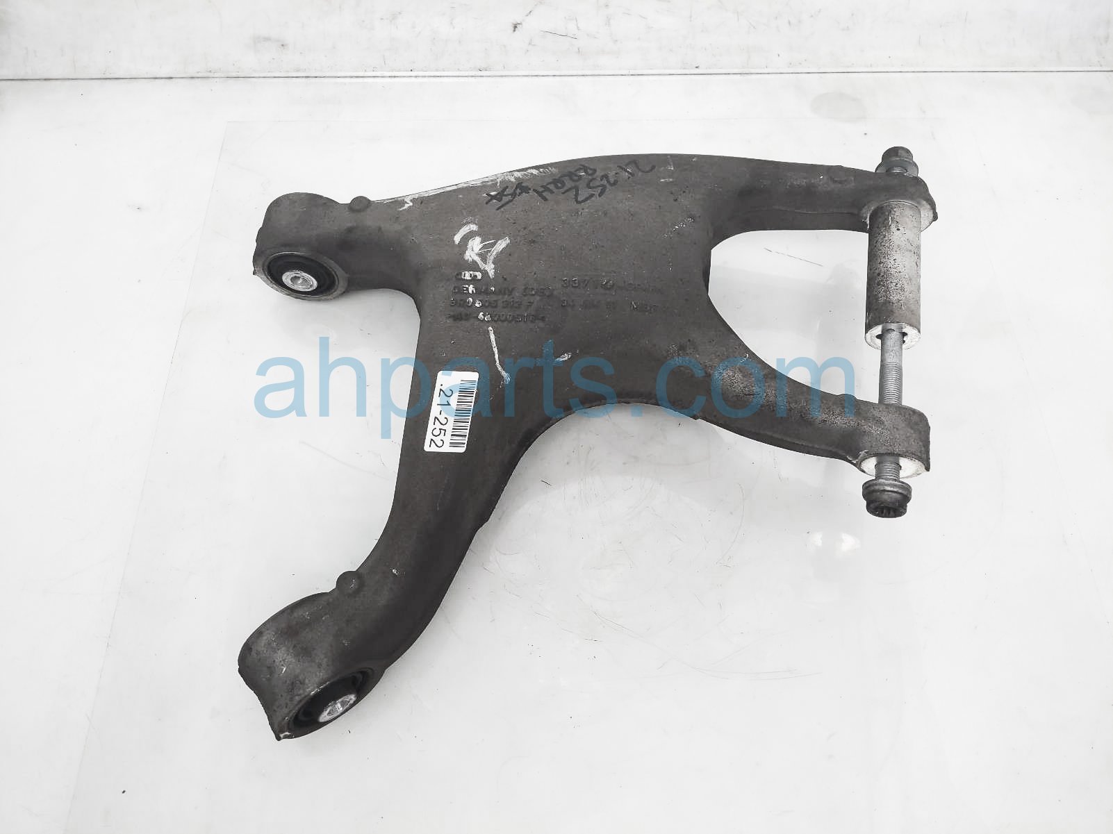 $75 Audi RR/RH LOWER CONTROL A-ARM