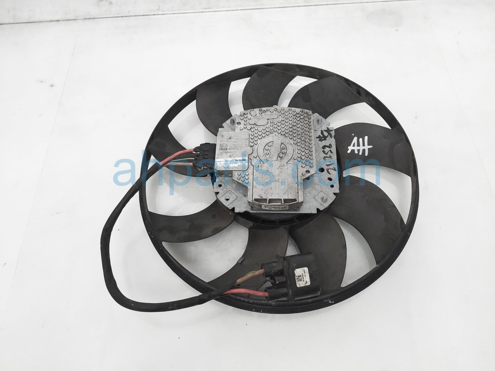 $99 Audi LH RADIATOR FAN MOTOR & BLADE