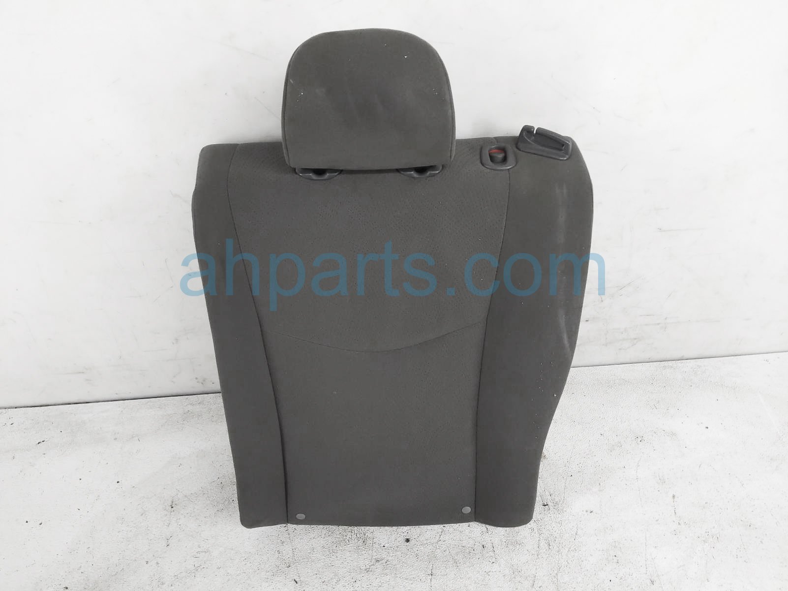 $50 Toyota RR/LH UPPER SEAT PORTION -GRAY