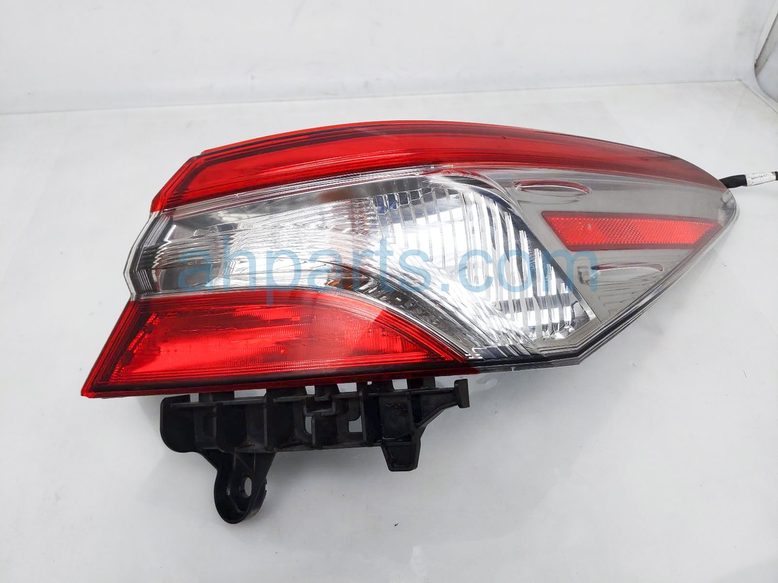 $125 Toyota RH TAIL LAMP (ON BODY)