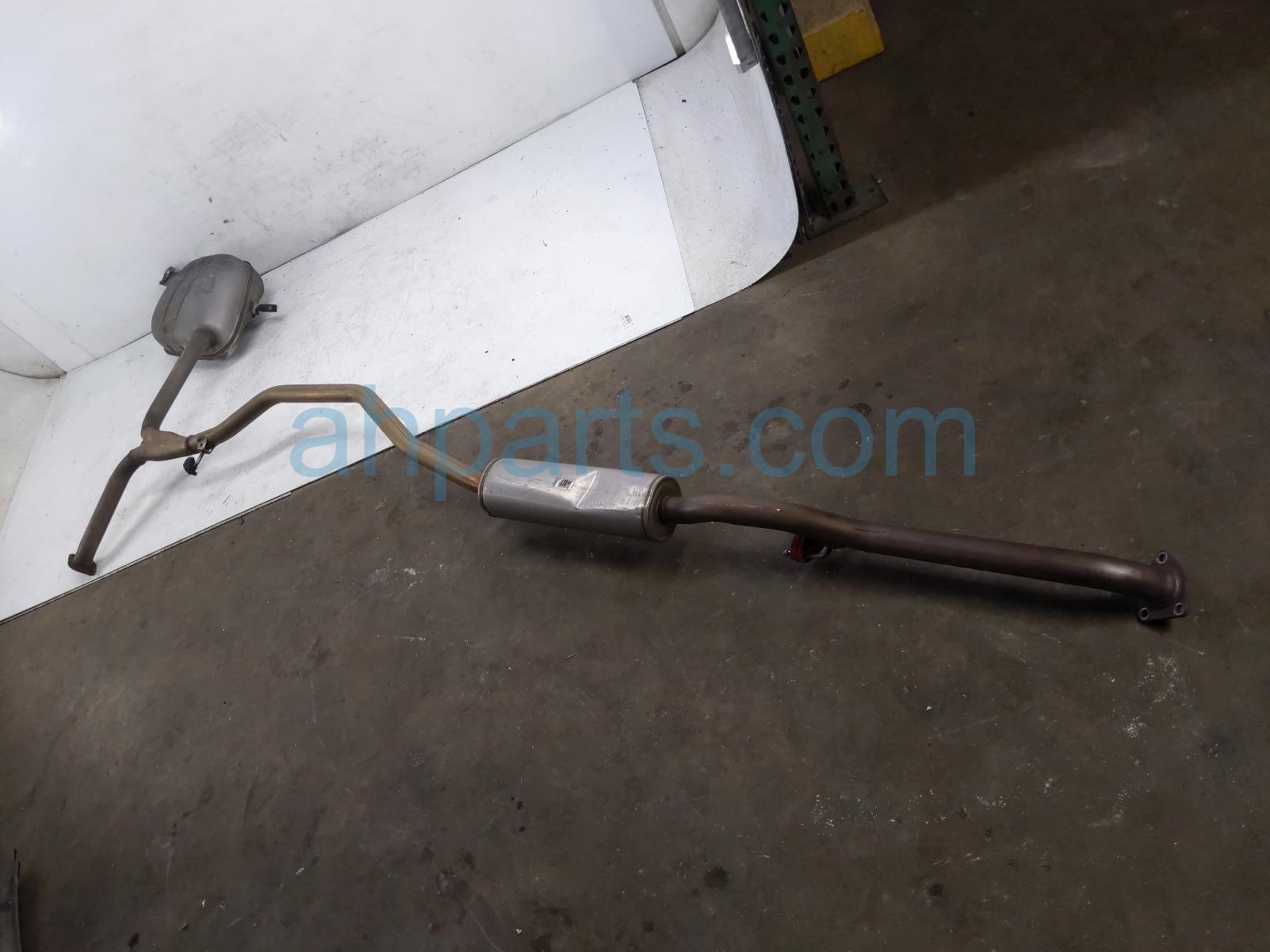 $149 Honda RH EXHAUST MUFFLER & PIPE ASSY