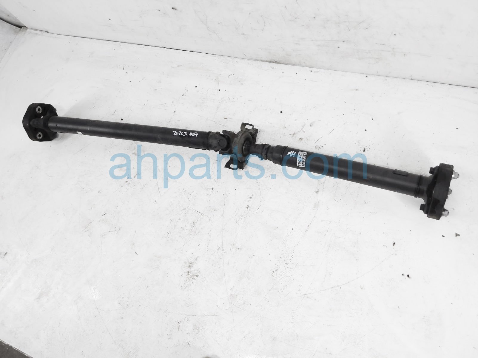 $125 Lexus REAR DRIVE / PROPELLER SHAFT