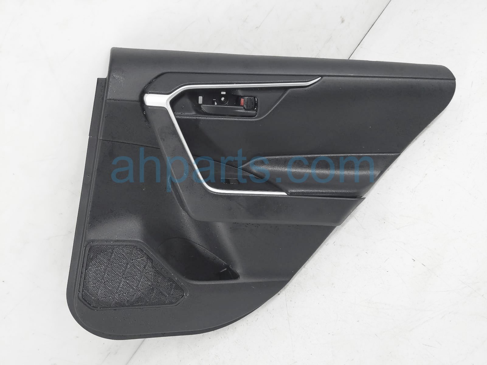 $90 Toyota RR/RH INTERIOR DOOR PANEL - BLACK