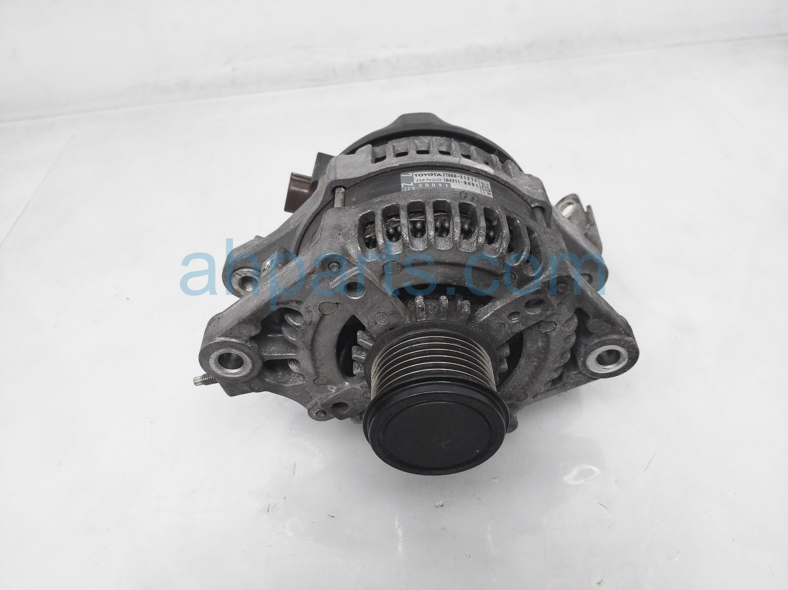 $59 Lexus ALTERNATOR / GENERATOR