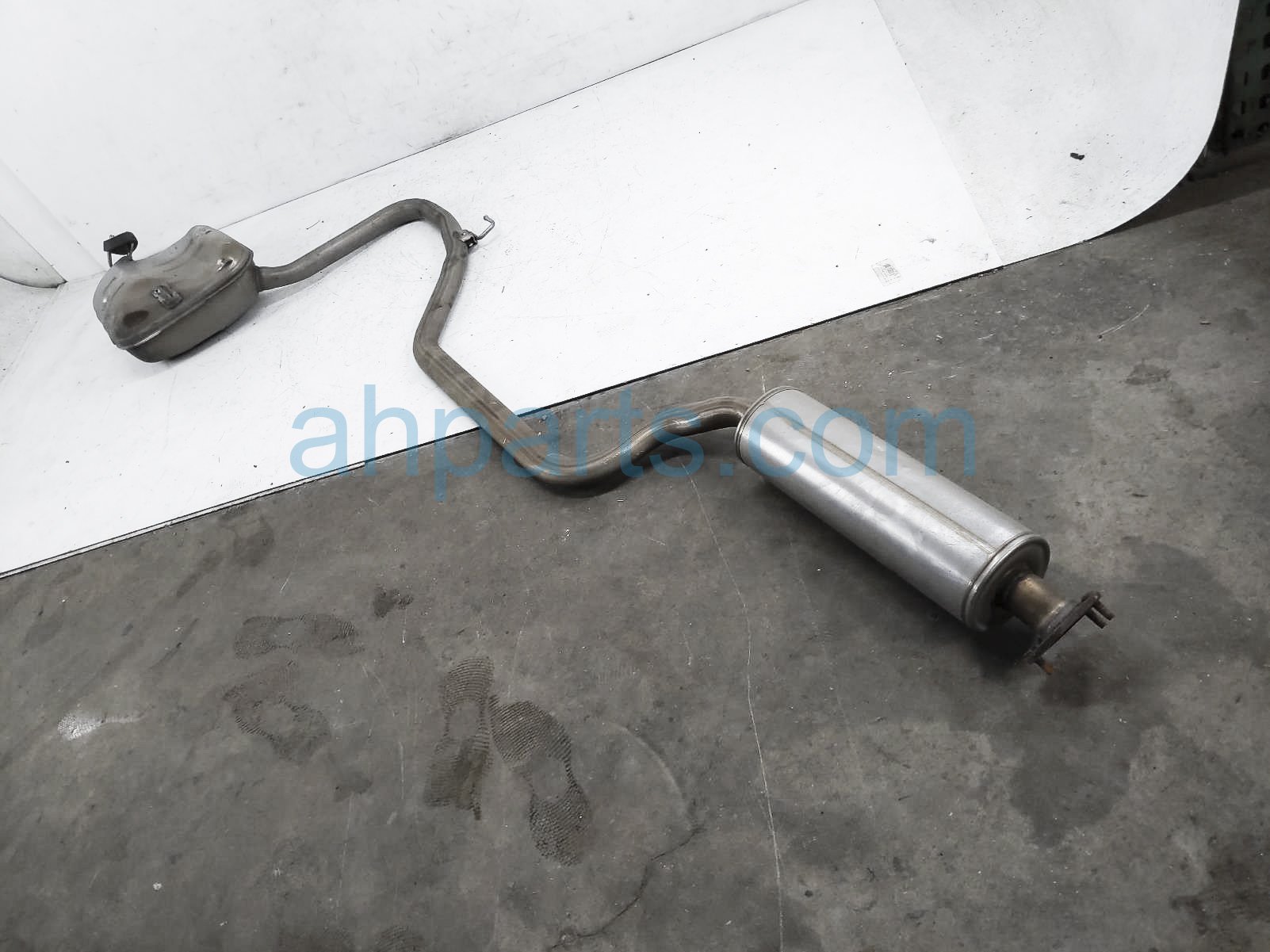 $195 Honda EXHAUST PIPE & MUFFLER ASSY