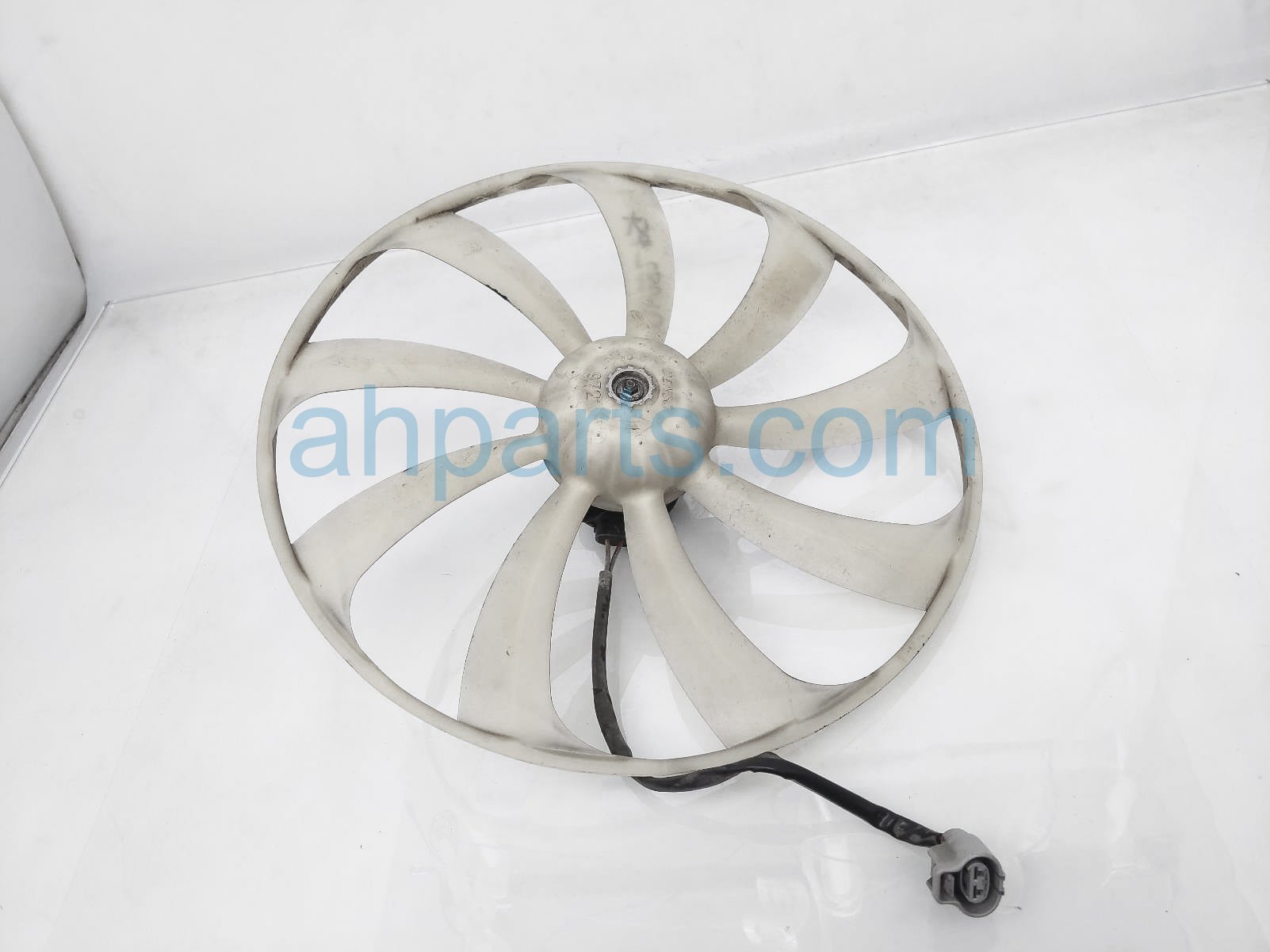 $125 Toyota RADIATOR FAN W/ MOTOR (NO SHROUD)