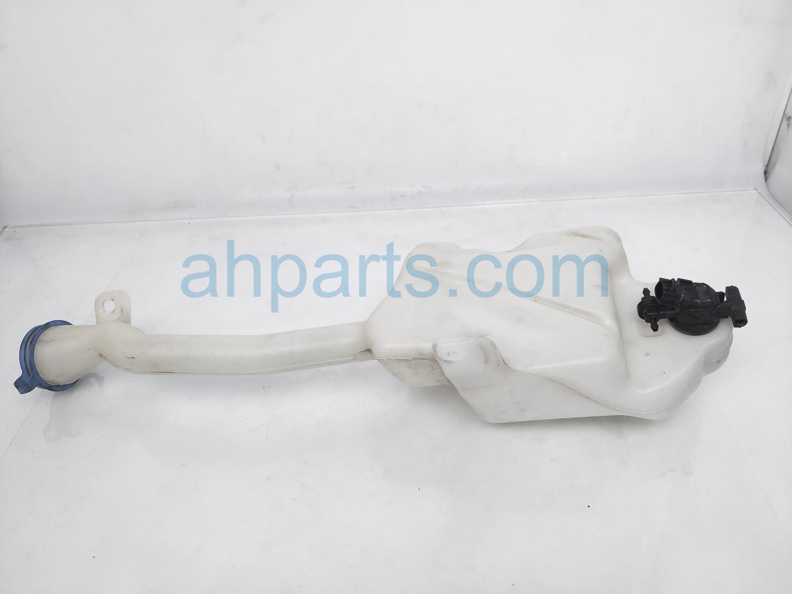 $39 Honda WINDSHIELD WASHER RESERVOIR TANK