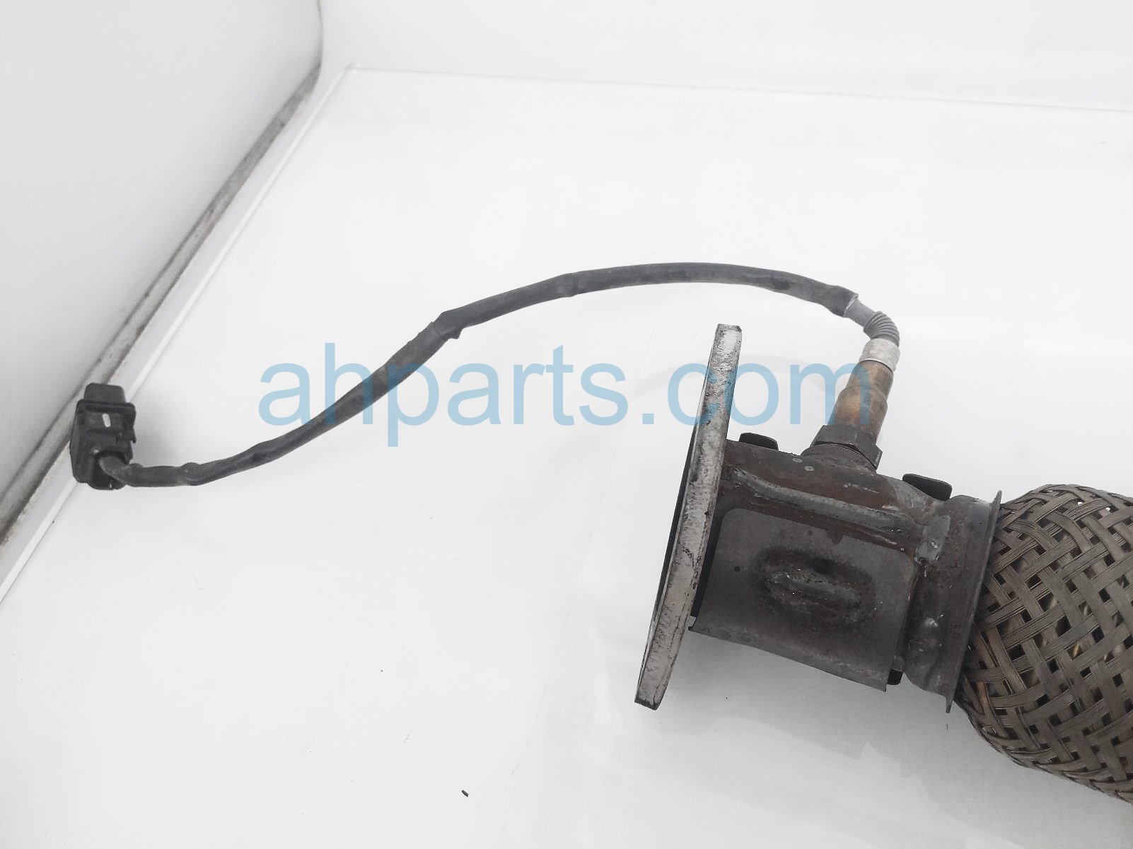 $40 Kia REAR UPPER OXYGEN SENSOR