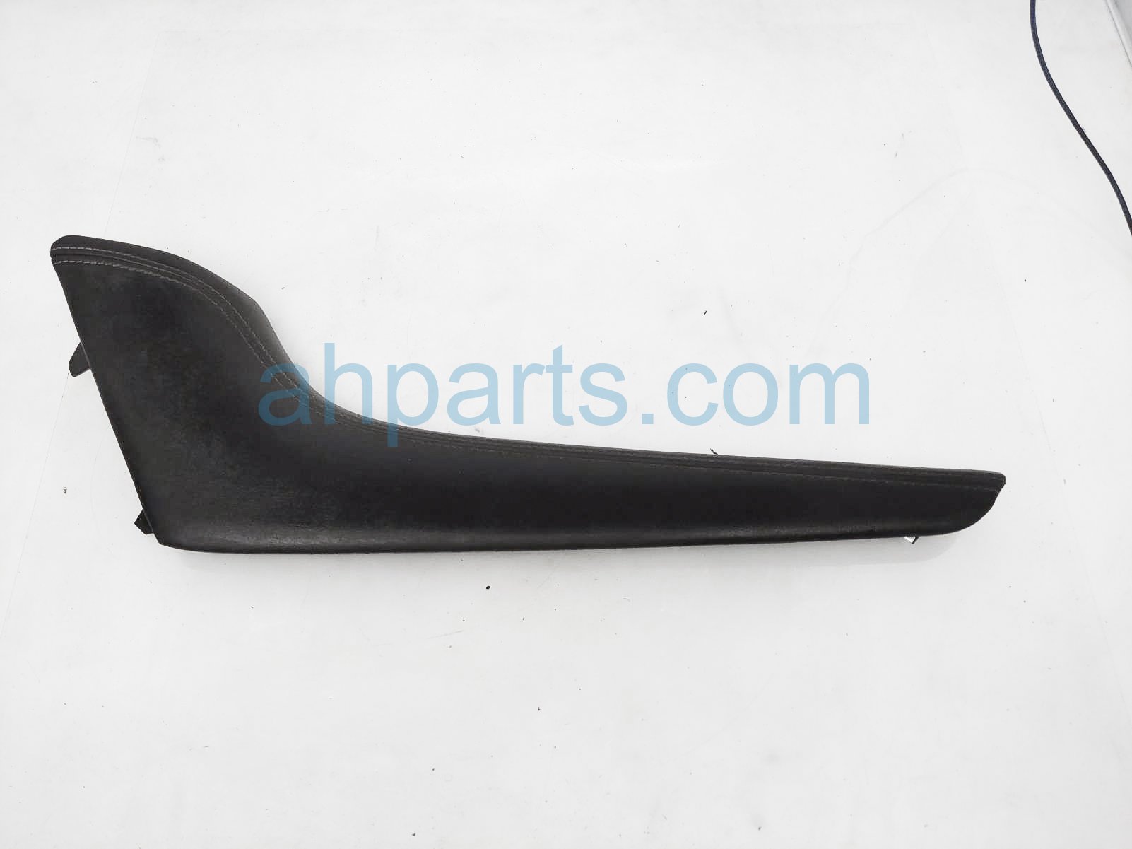 $30 Infiniti LH CENTER CONSOLE TRIM PAD - BLACK