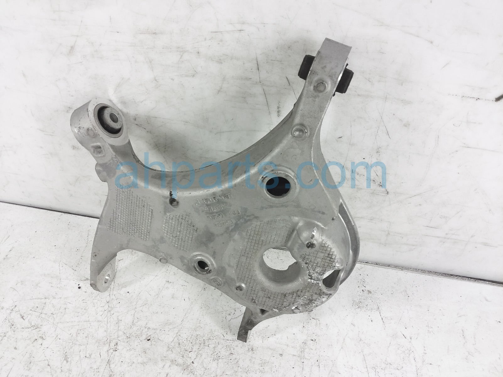 $140 Ford RR/RH SPRING SEAT CONTROL ARM - 2.3L