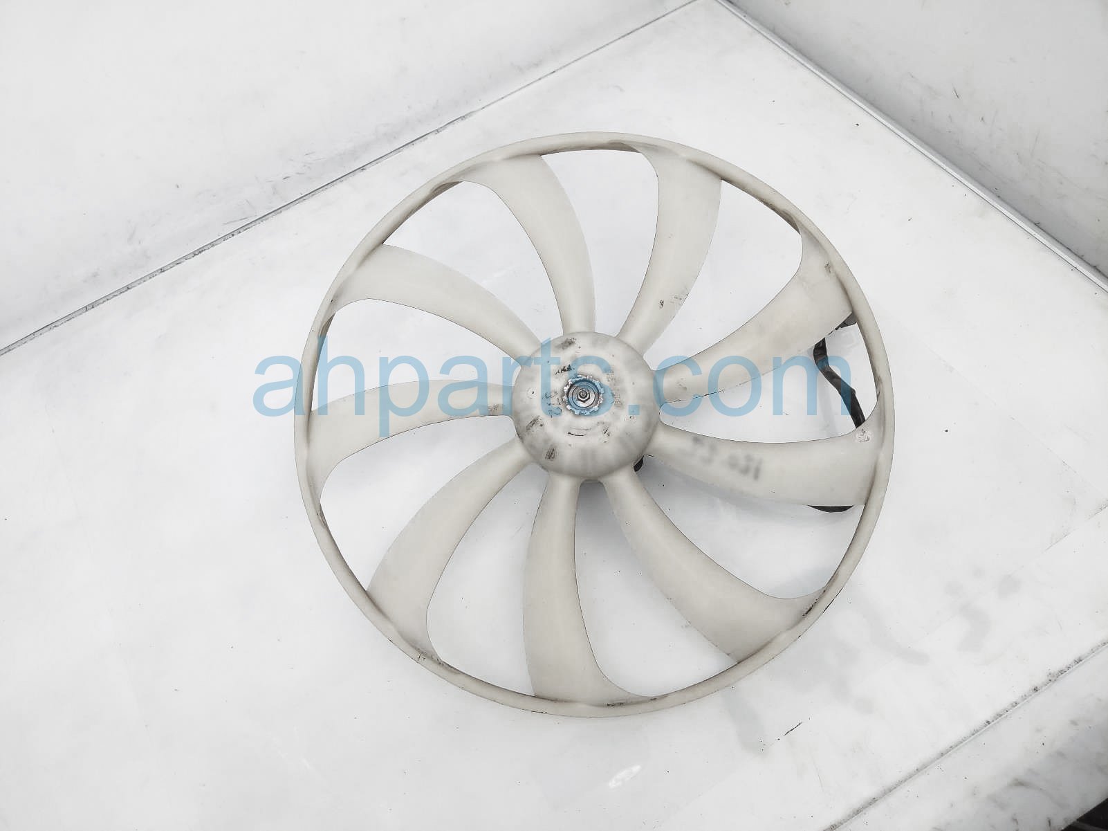 $125 Toyota RADIATOR FAN W/ MOTOR (NO SHROUD)