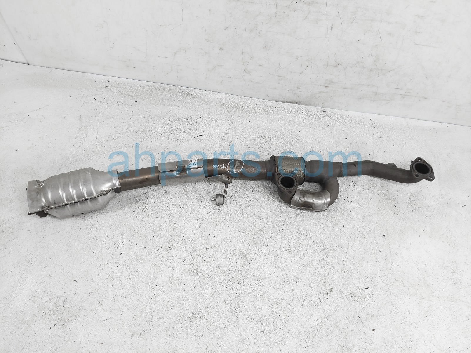 $300 Honda EXHAUST CONVERTER PIPE ASSY*