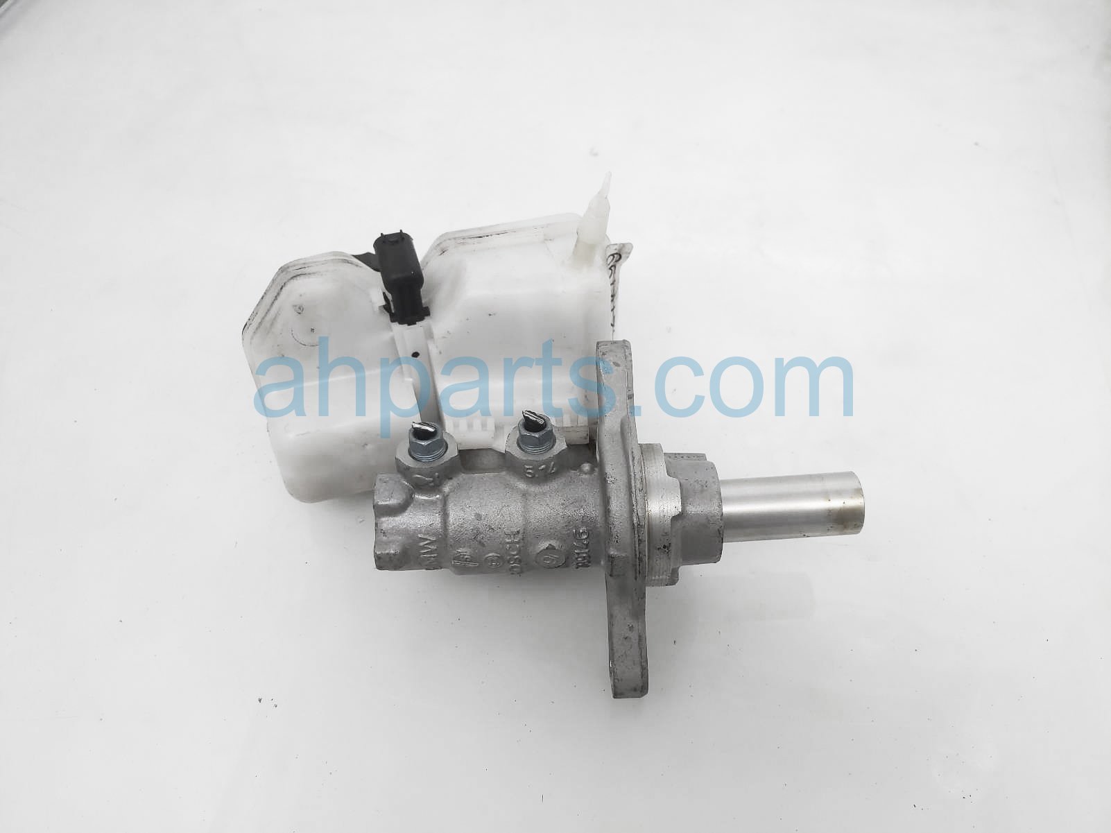 $45 BMW BRAKE MASTER CYLINDER