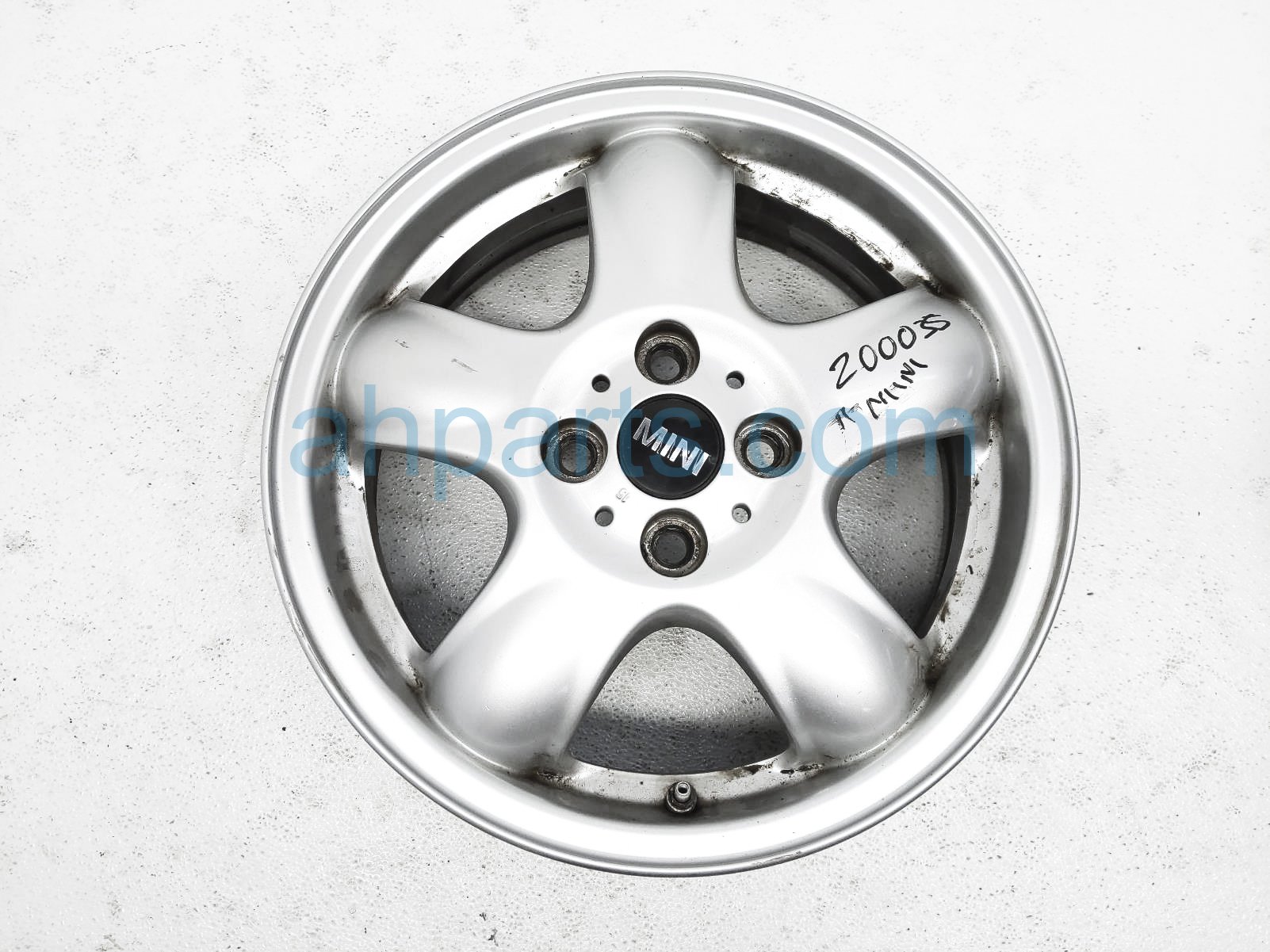 $60 BMW WHEEL / RIM