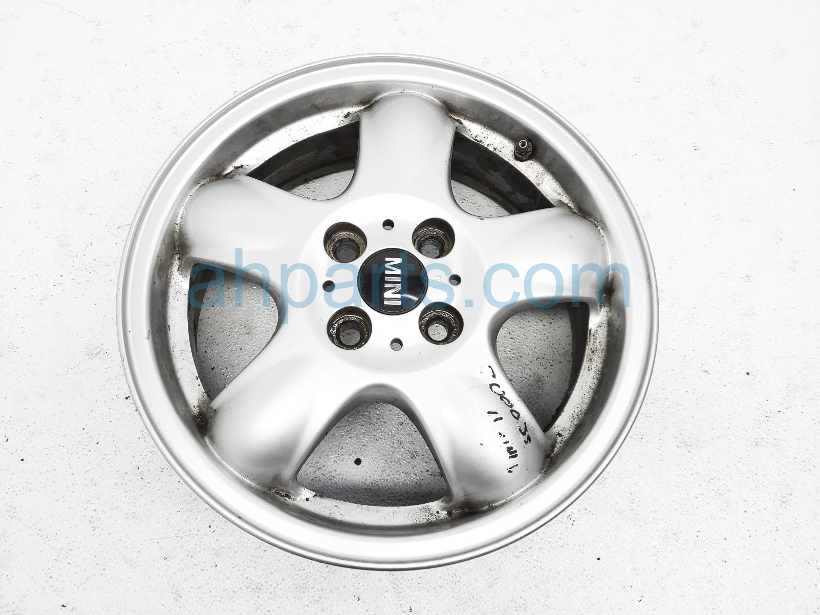 $60 BMW WHEEL / RIM