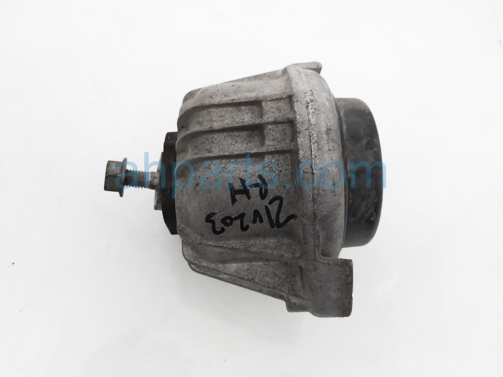 $25 BMW RH ENGINE MOUNT - 3.0L RWD