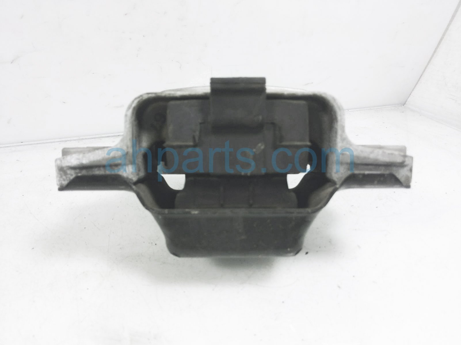 $35 Audi LH TRANSMISSION MOUNT - 2.0L AWD