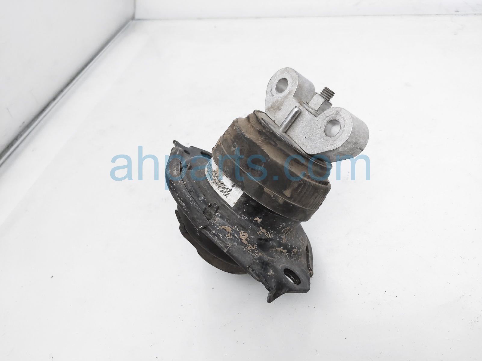 $30 Chrysler RH ENGINE MOUNT - 3.6L AT RWD