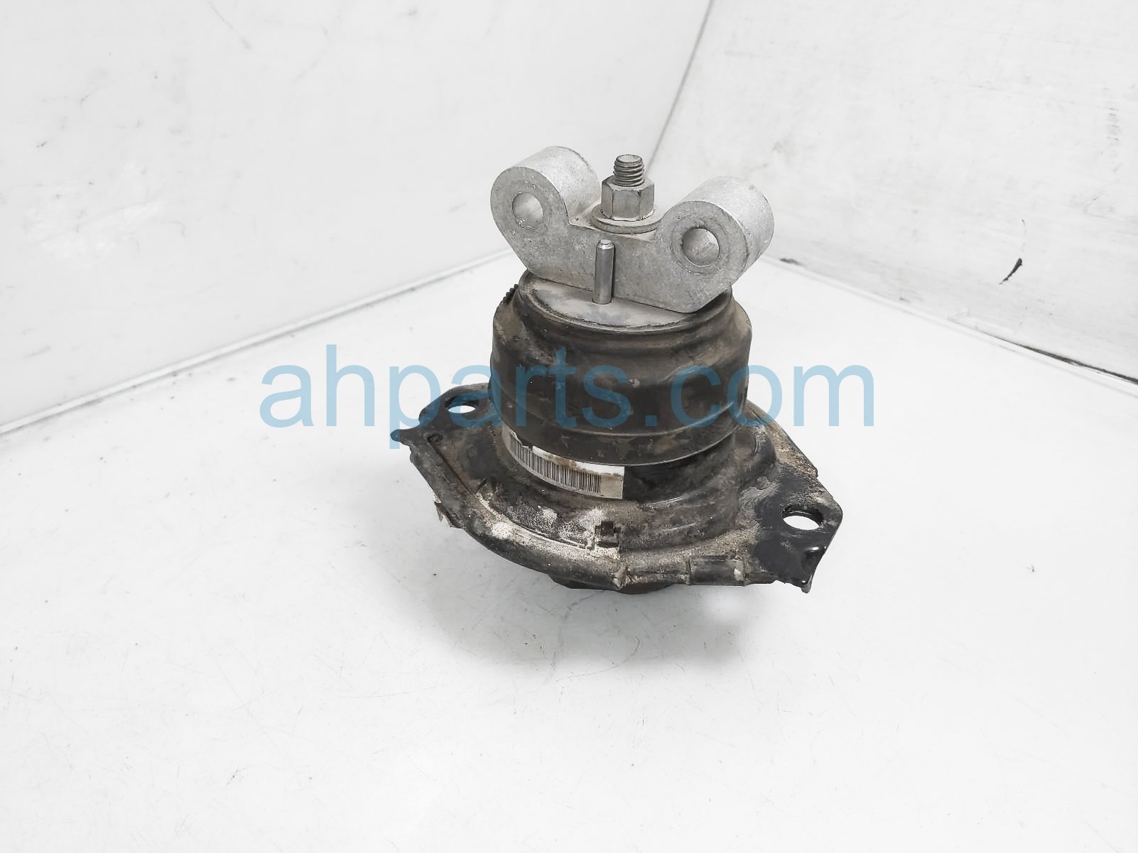 $30 Chrysler LH ENGINE MOUNT - 3.6L AT RWD