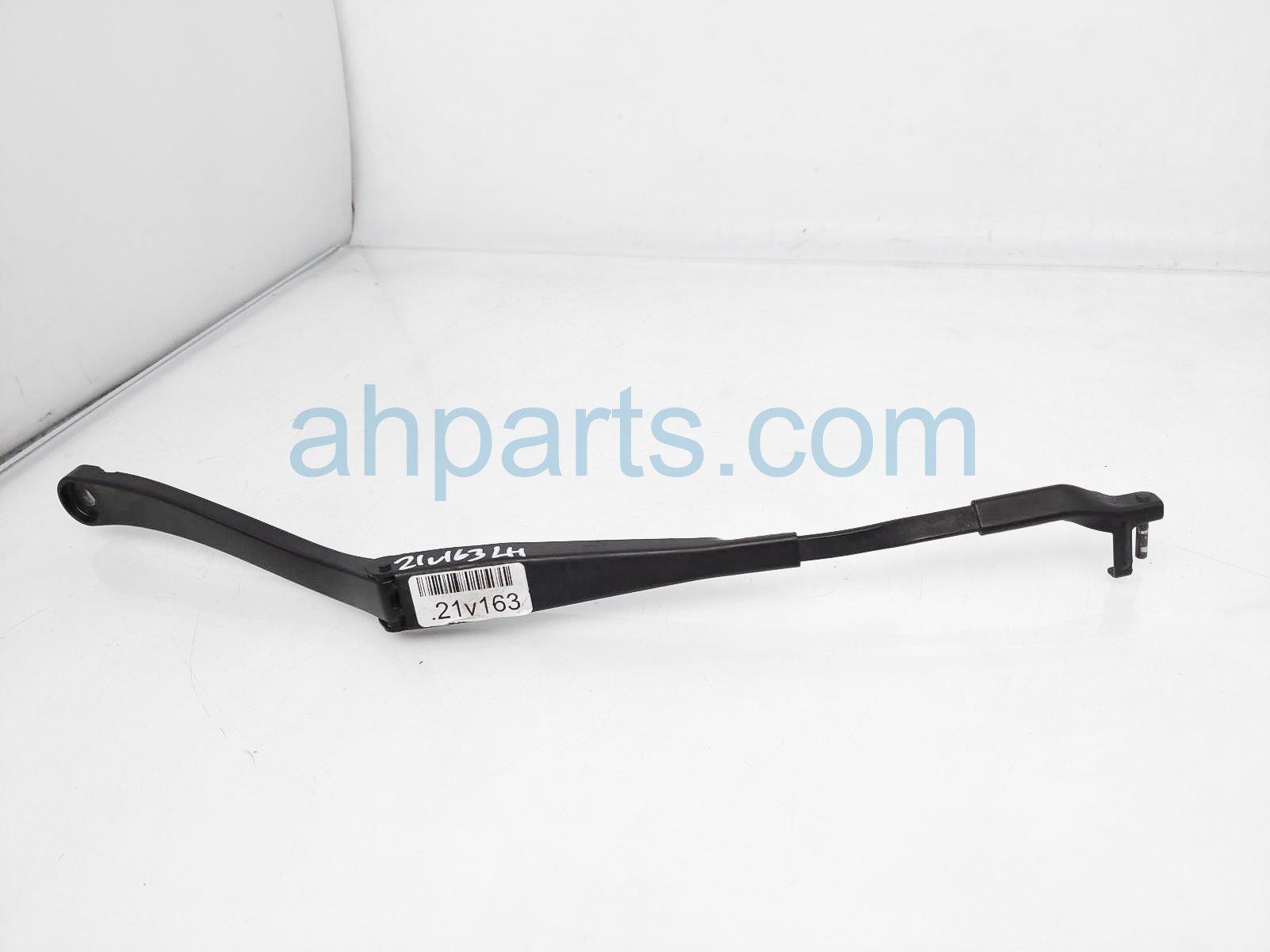 $25 Mercedes LH WINDSHIELD WIPER ARM