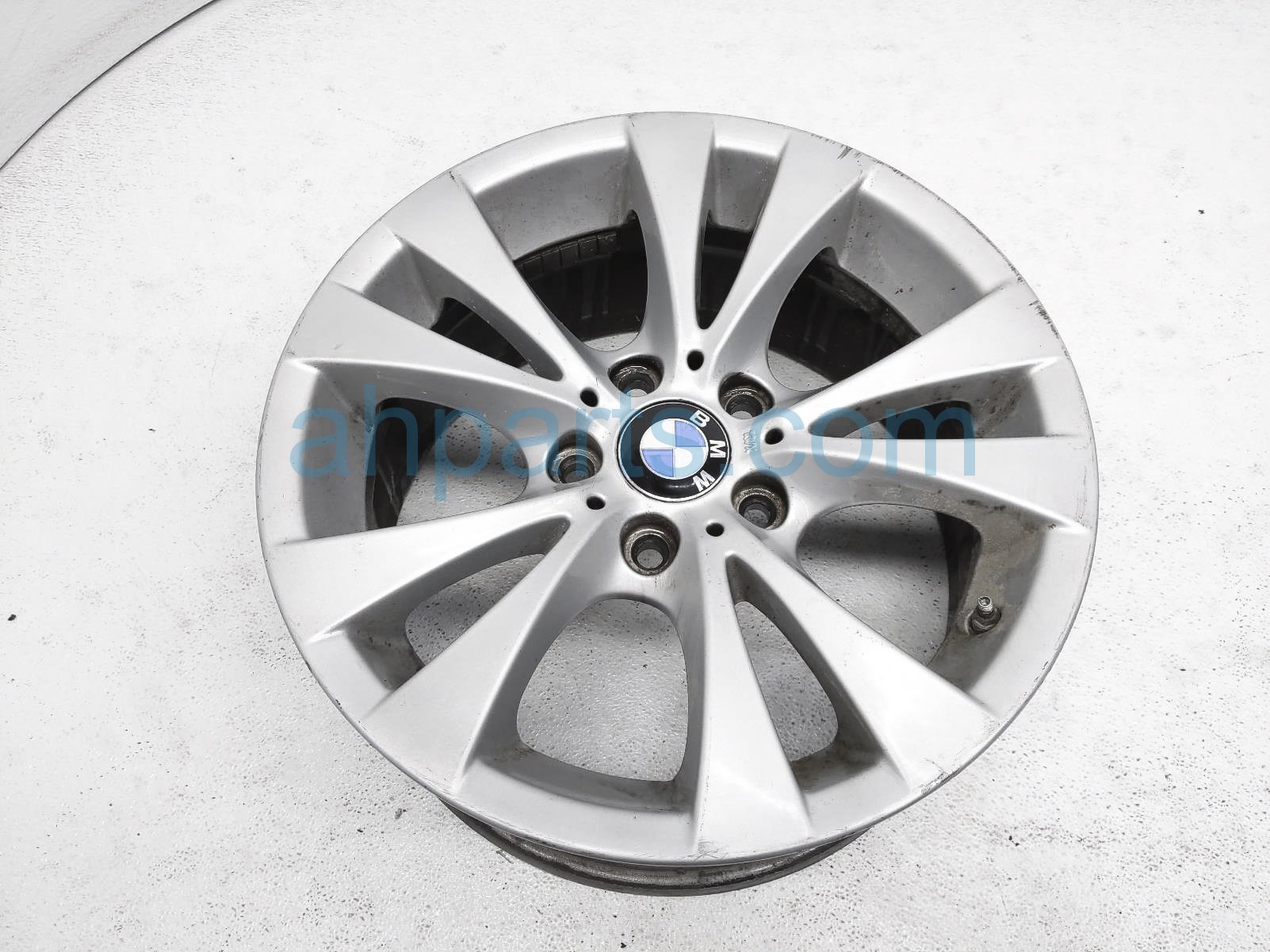 $100 BMW 17 INCH WHEEL / RIM