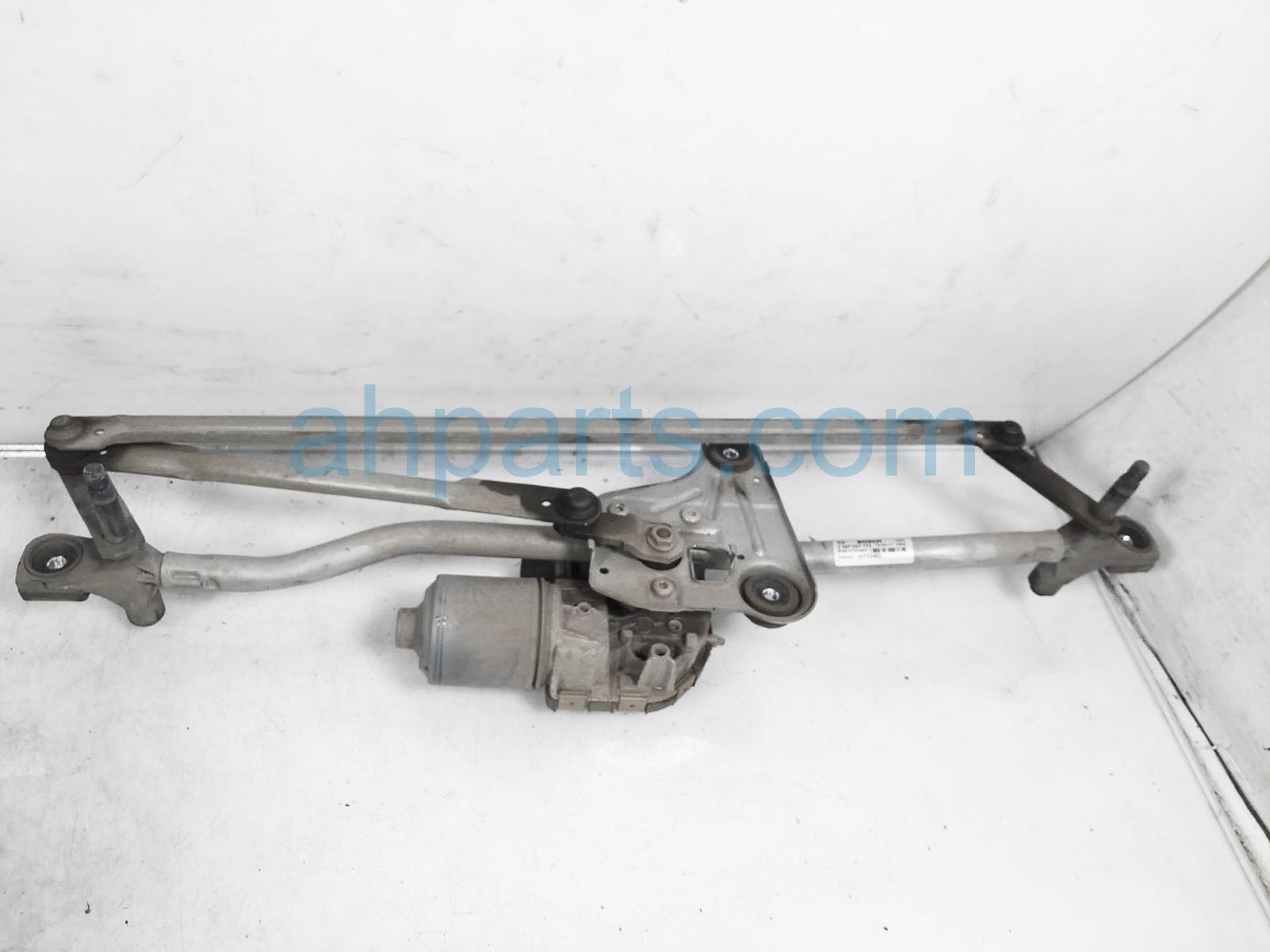 $40 Volvo WINDSHIELD WIPER MOTOR ASSY