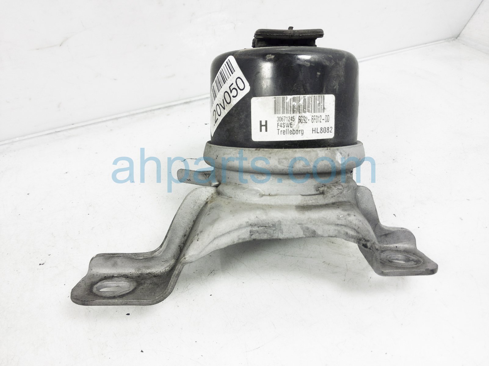 $35 Volvo FR/RH ENGINE MOUNT - 2.5L