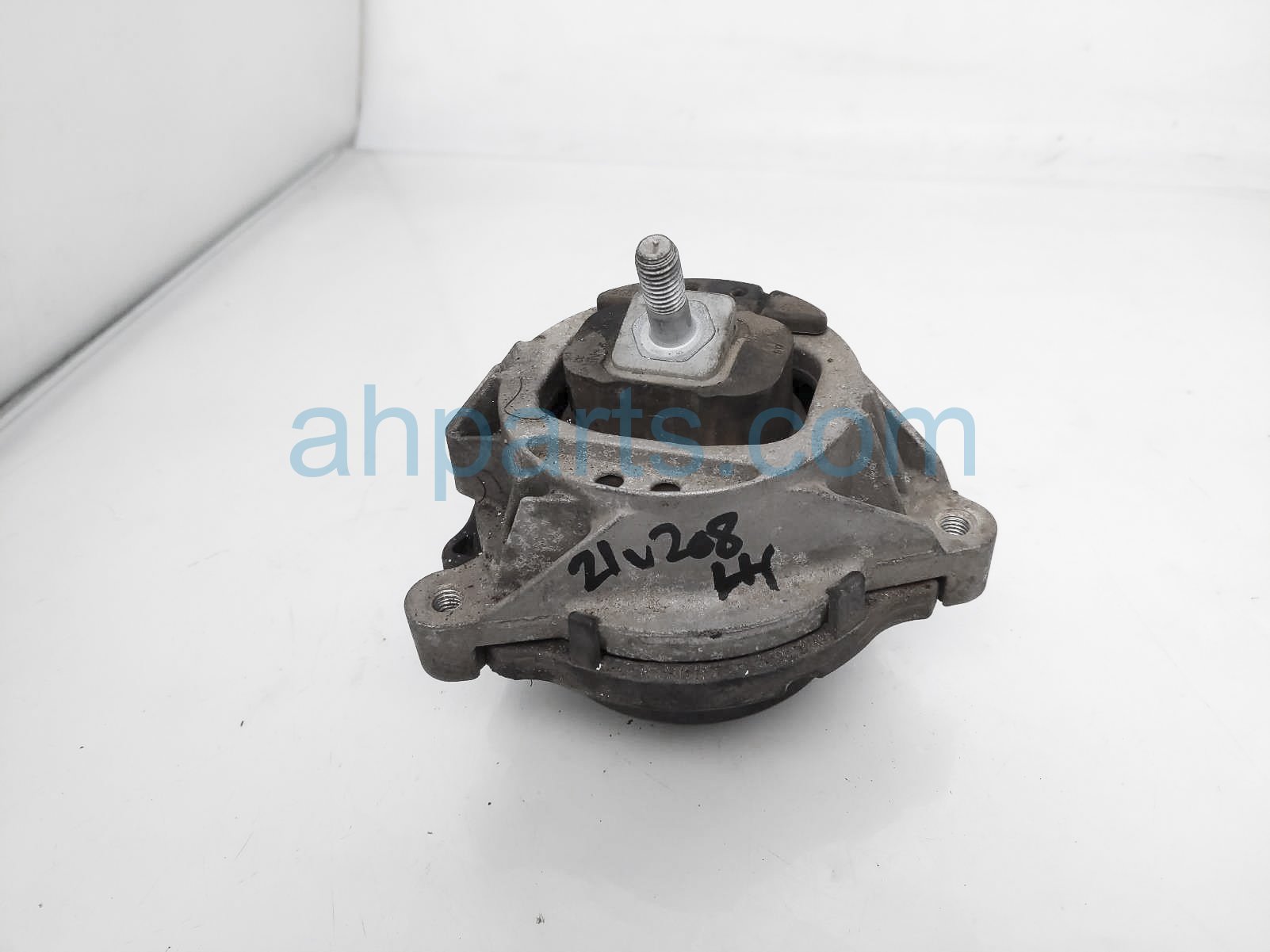 $40 BMW LH ENGINE MOUNT