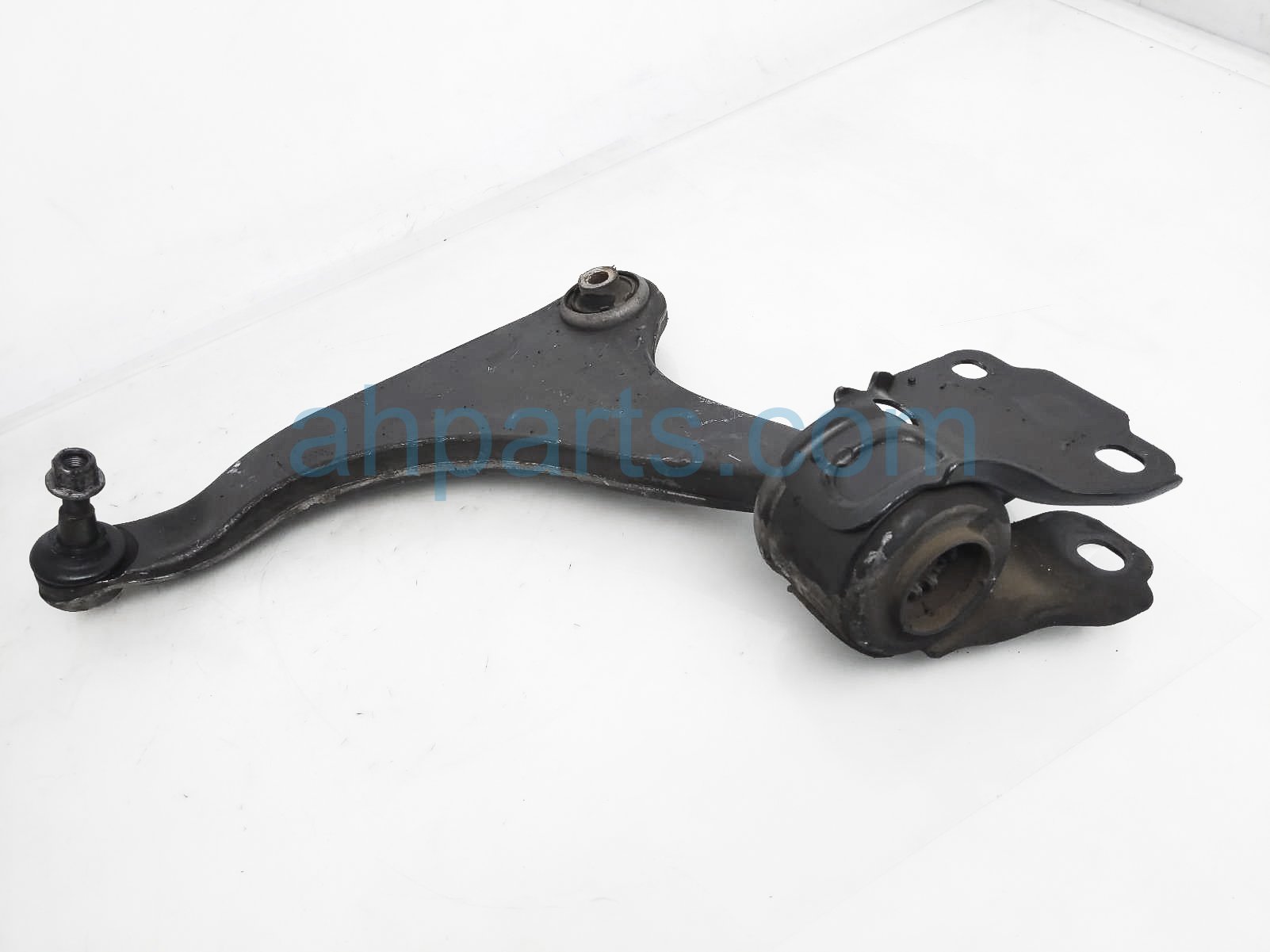 $40 Volvo FR/LH LOWER CONTROL ARM