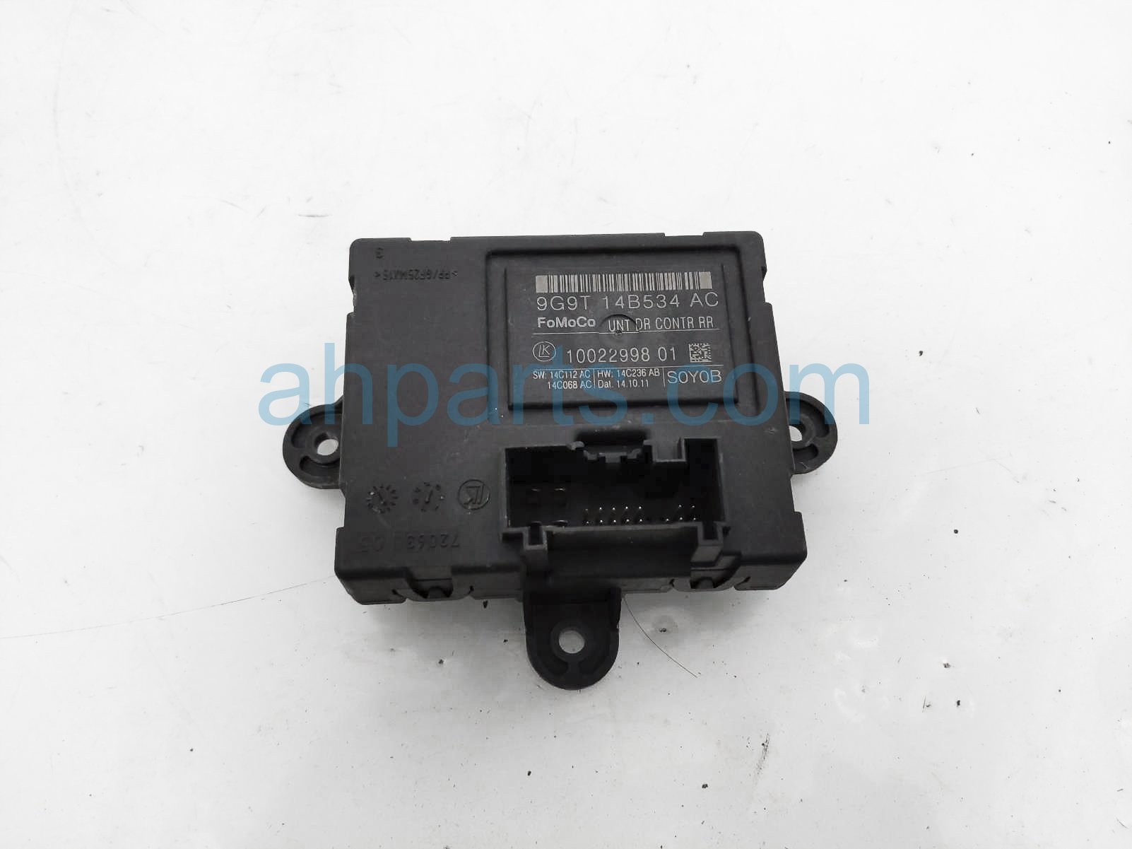 $40 Volvo RR/LH DOOR CONTROL MODULE