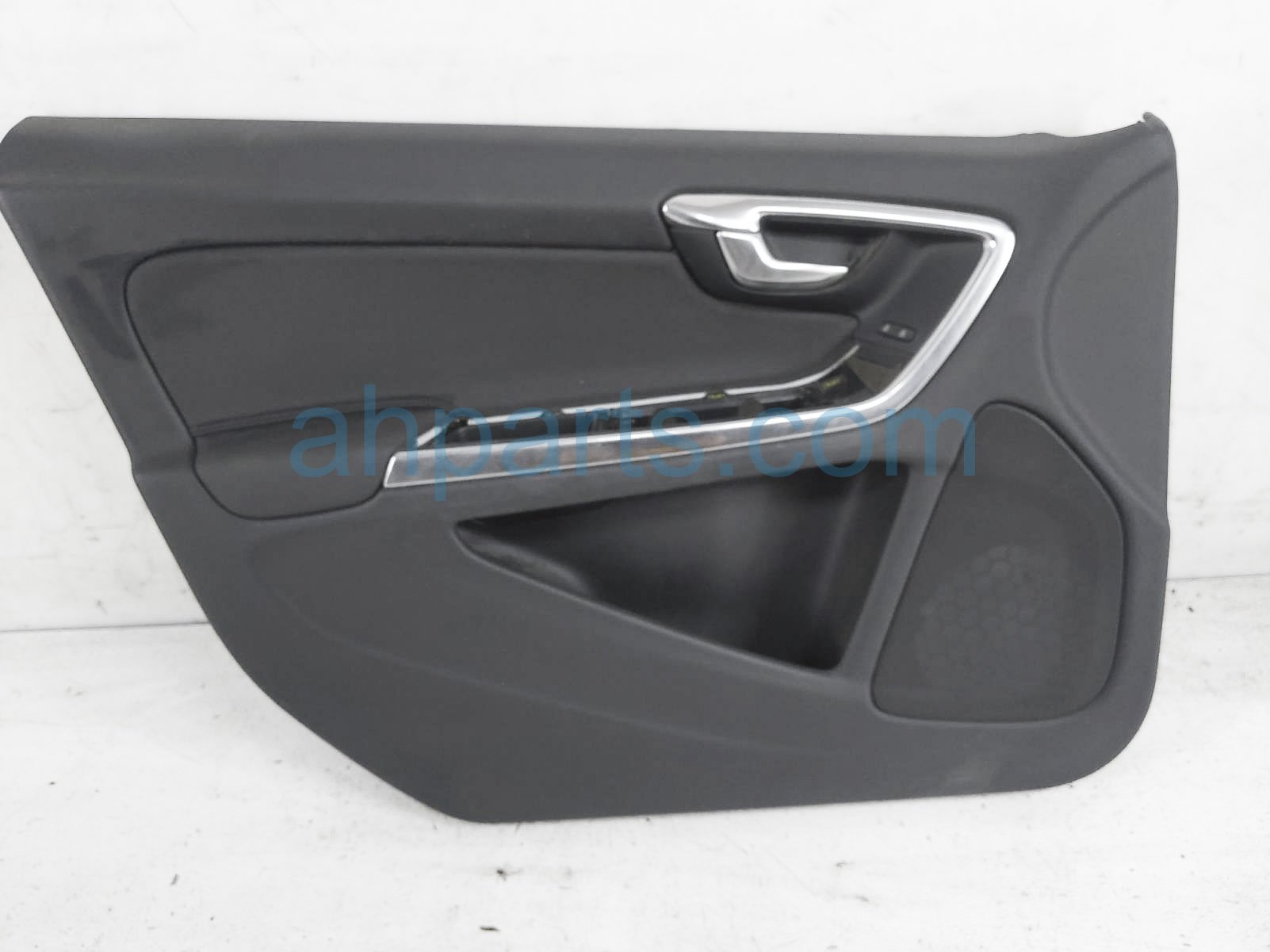 $50 Volvo FR/LH INSIDE DOOR TRIM PANEL - BLACK