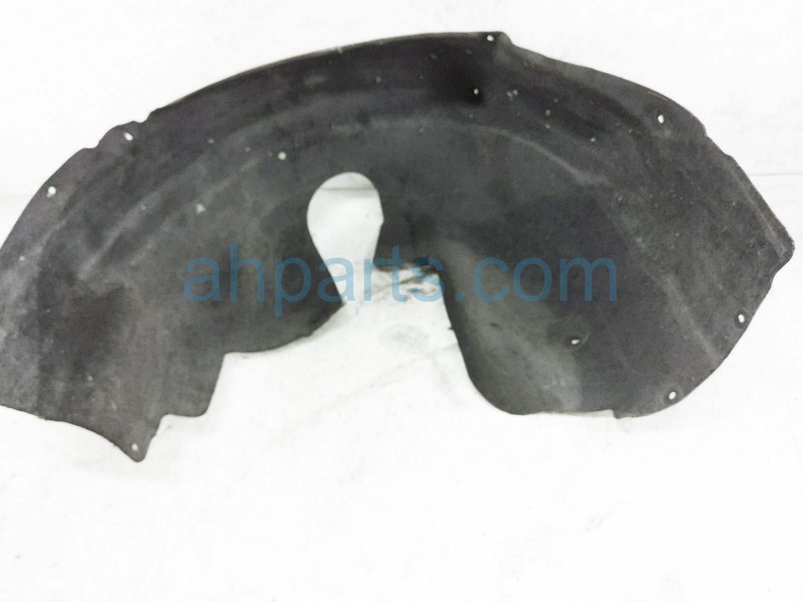 $30 BMW FR/RH REARWARD INNER FENDER LINER