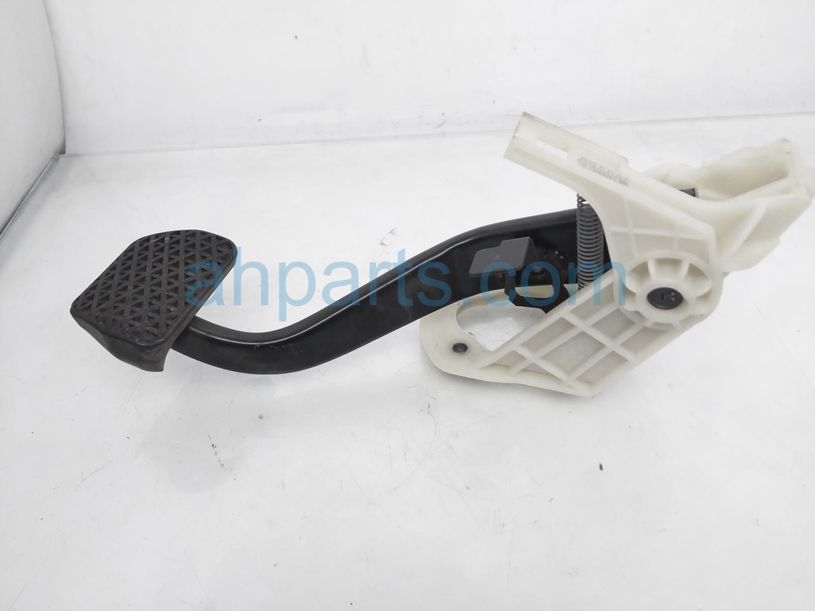 $35 BMW BRAKE PEDAL ASSY