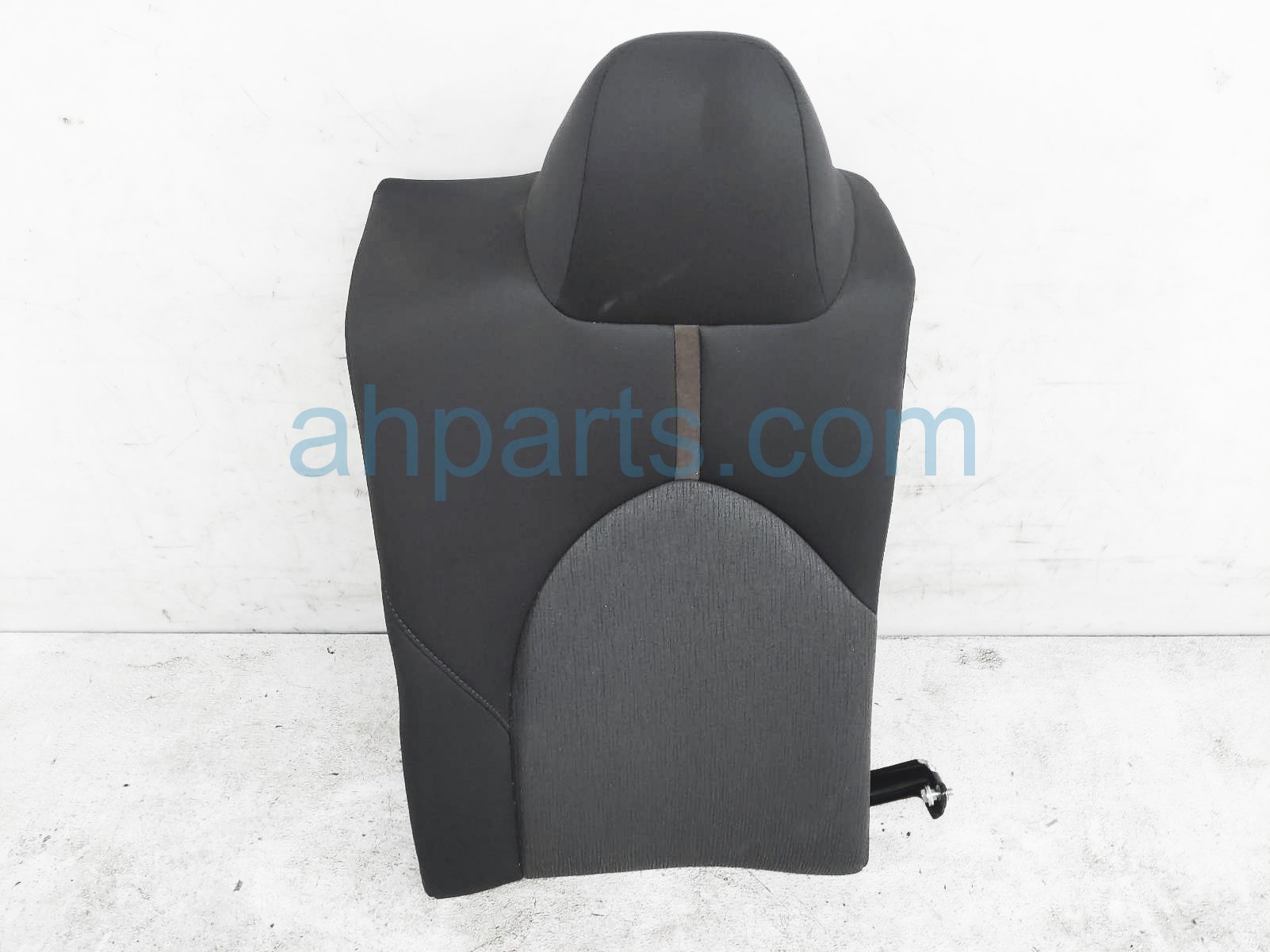 $59 Toyota RR/LH SEAT UPPER PORTION- BLACK/GRAY