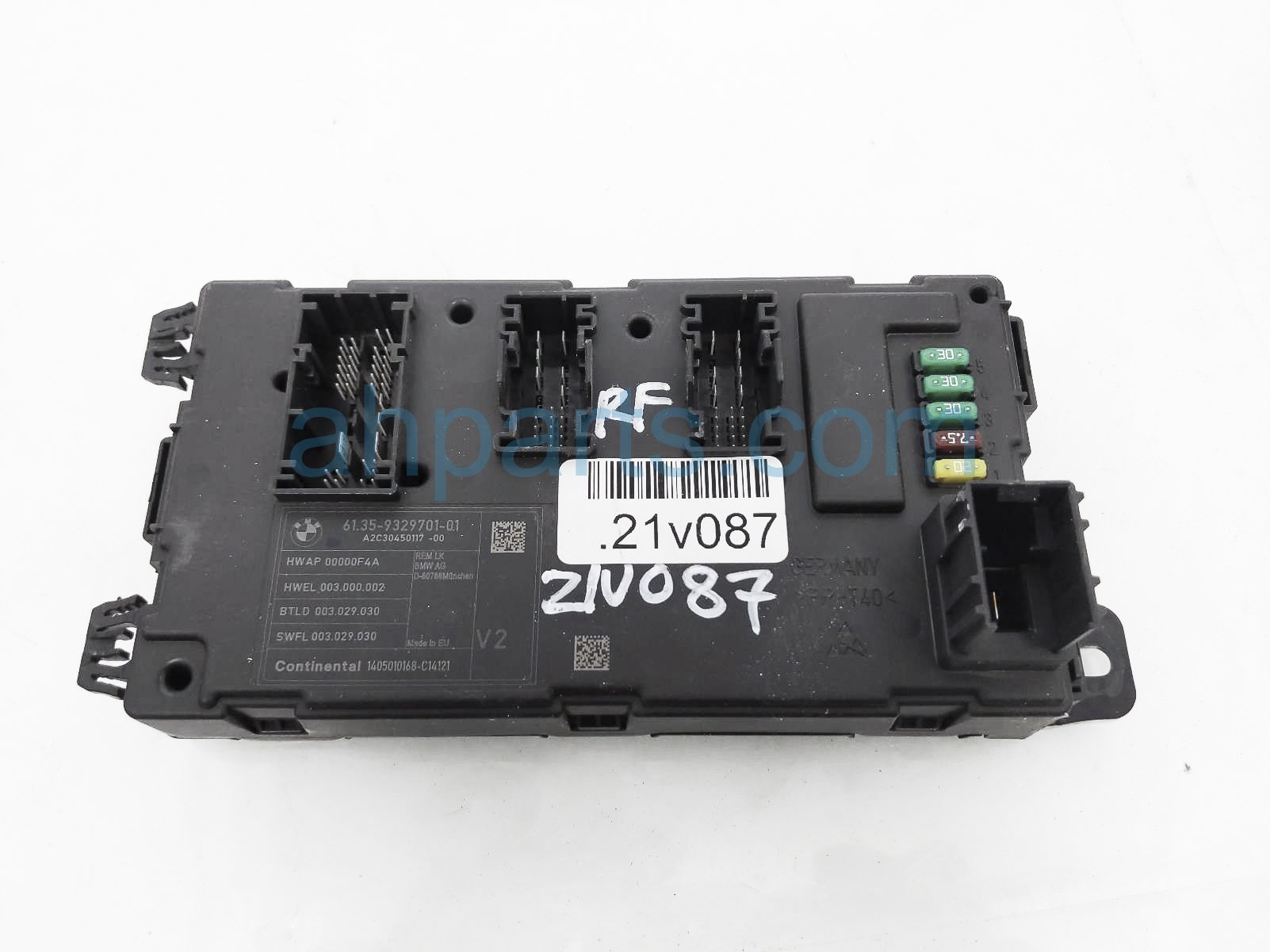 $40 BMW REAR BODY FUSE BOX