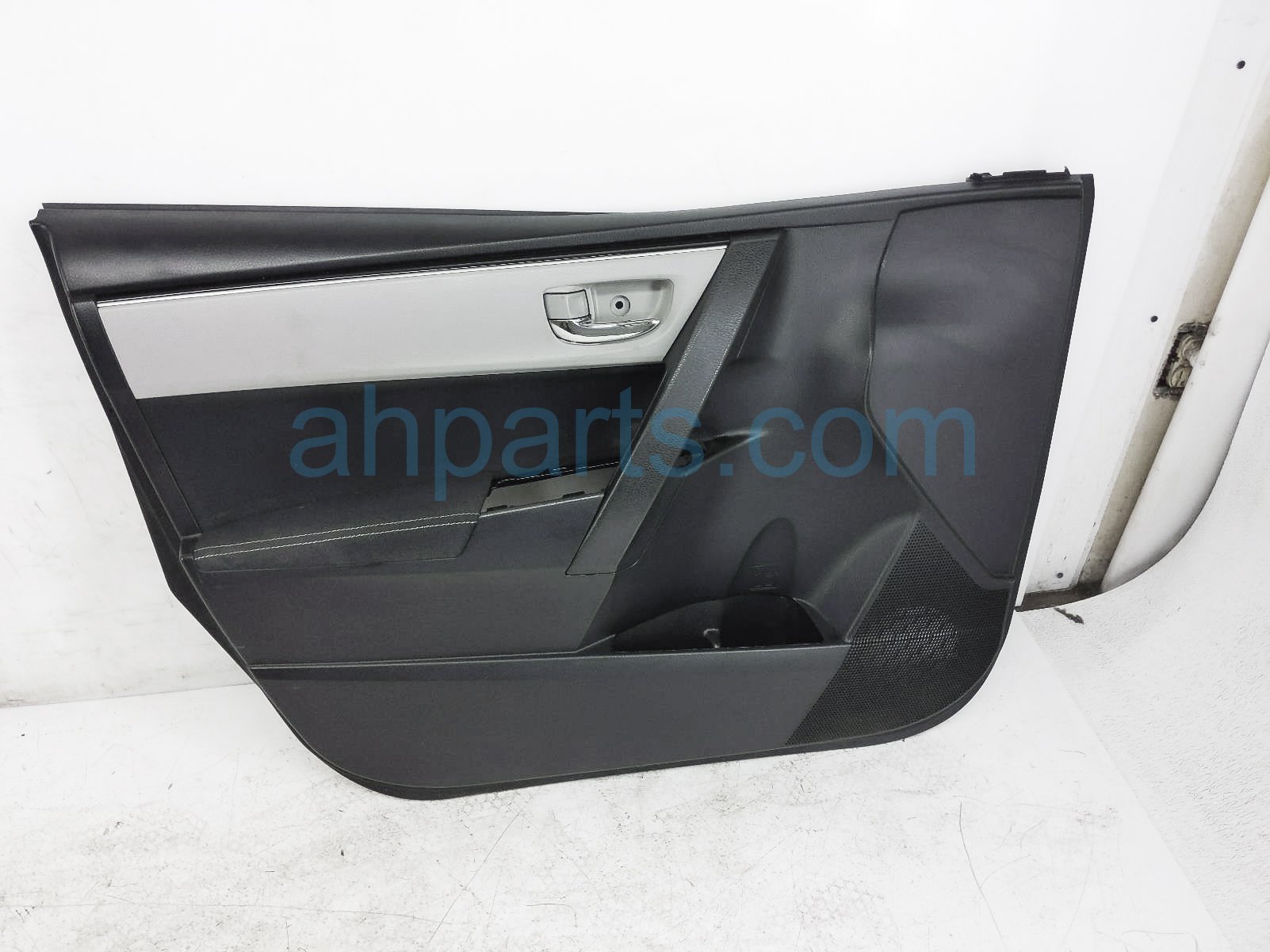 $99 Toyota FR/LH INTERIOR DOOR PANEL - GREY*