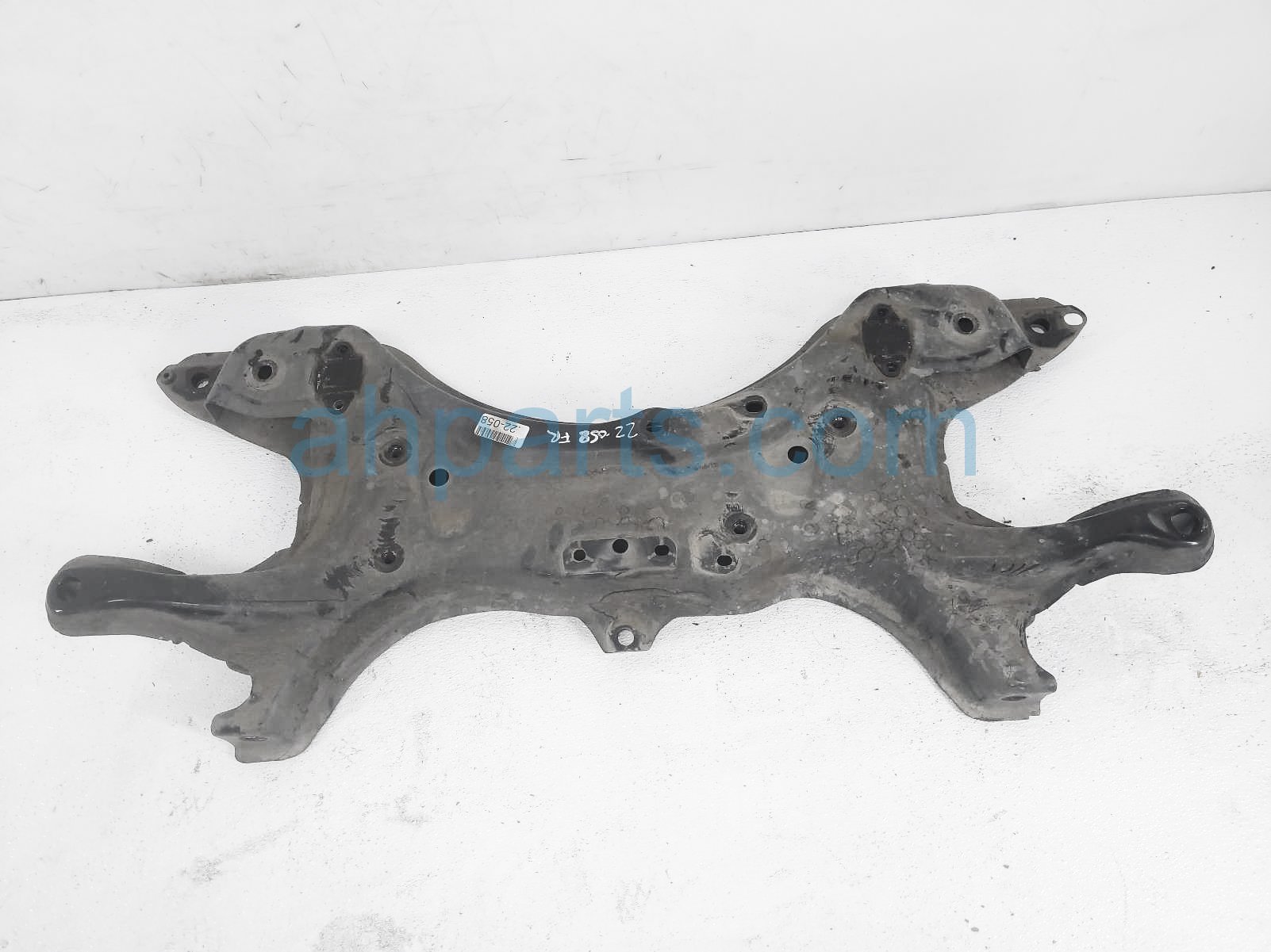 $125 Toyota FRONT SUB FRAME / CRADLE BEAM NIQ*