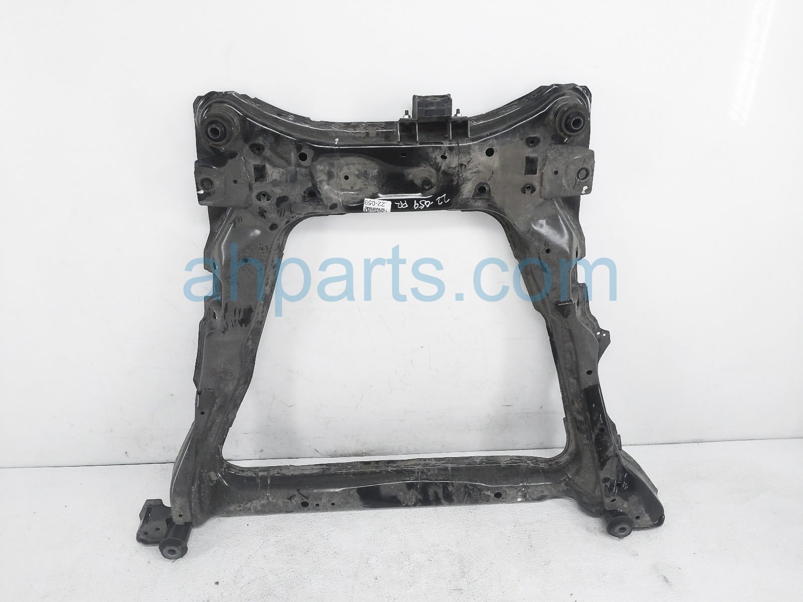 $350 Nissan FRONT SUB FRAME / CRADLE