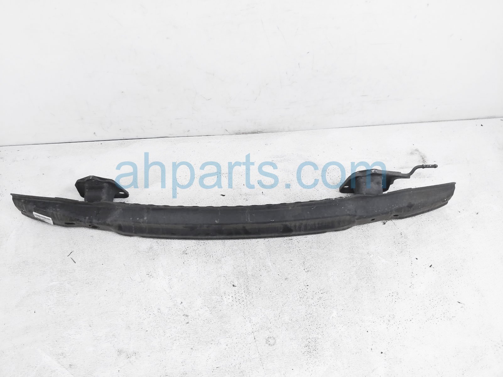 $50 BMW REAR BUMPER REINFORCEMENT BAR